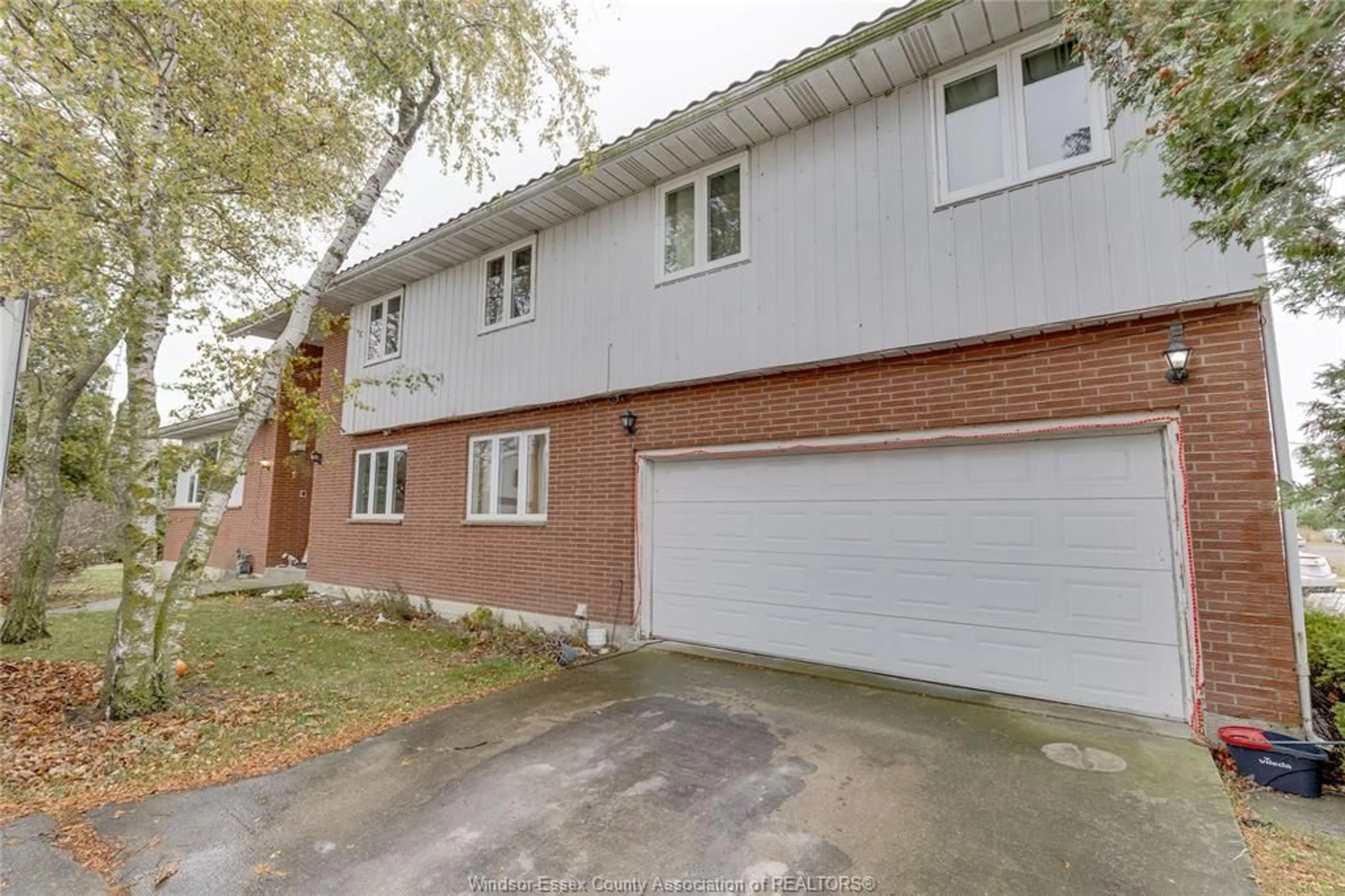 Home with brick exterior material, street for 4996 BADDER Line, Merlin Ontario N0P 1W0