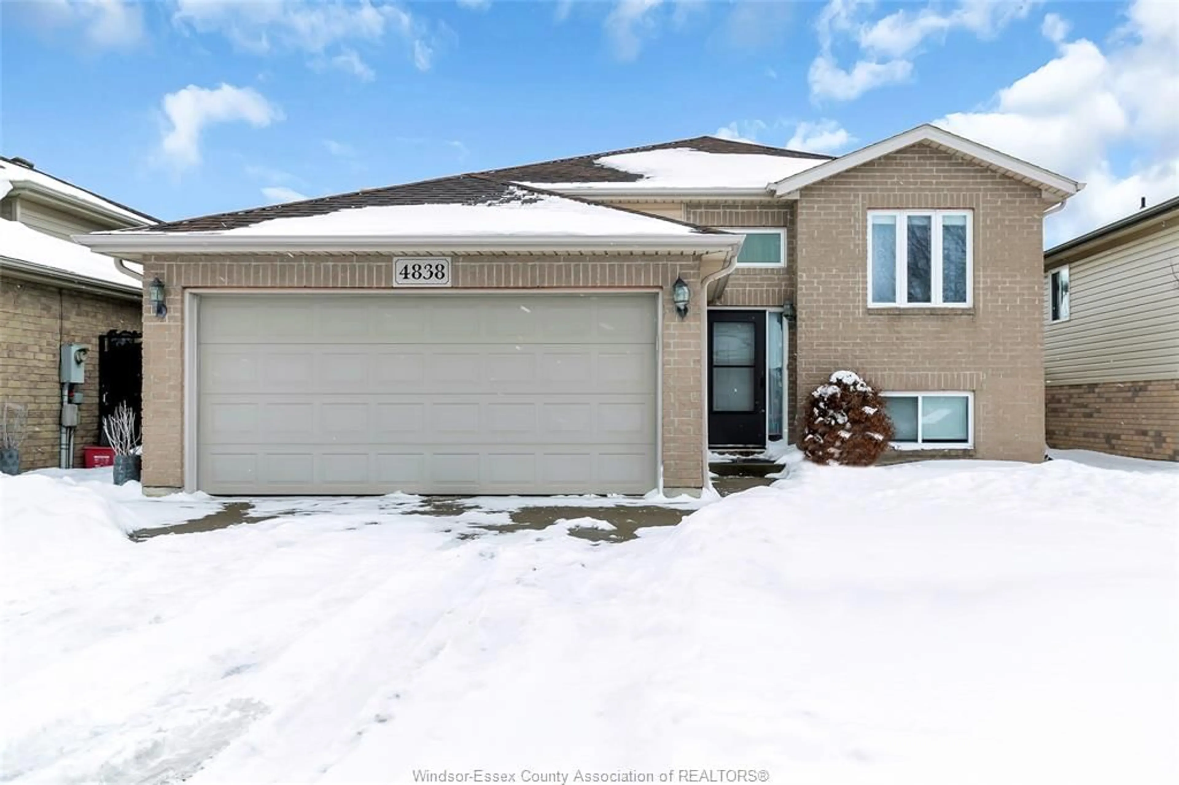 Home with vinyl exterior material, street for 4838 WHITEFISH, Windsor Ontario N9G 3E2