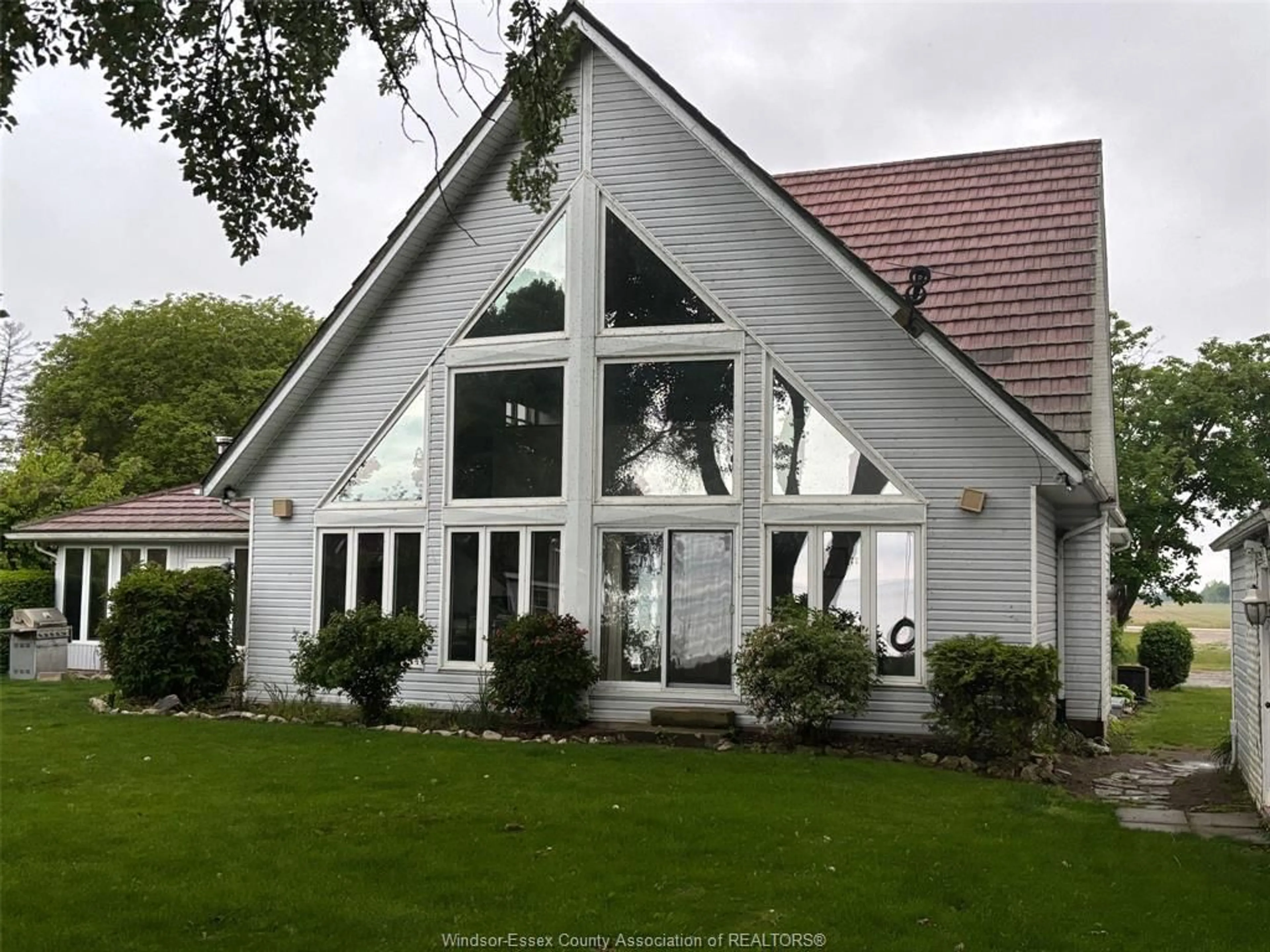 Home with vinyl exterior material, mountain view for 3280 TALBOT Trail, Wheatley Ontario N0P 2P0