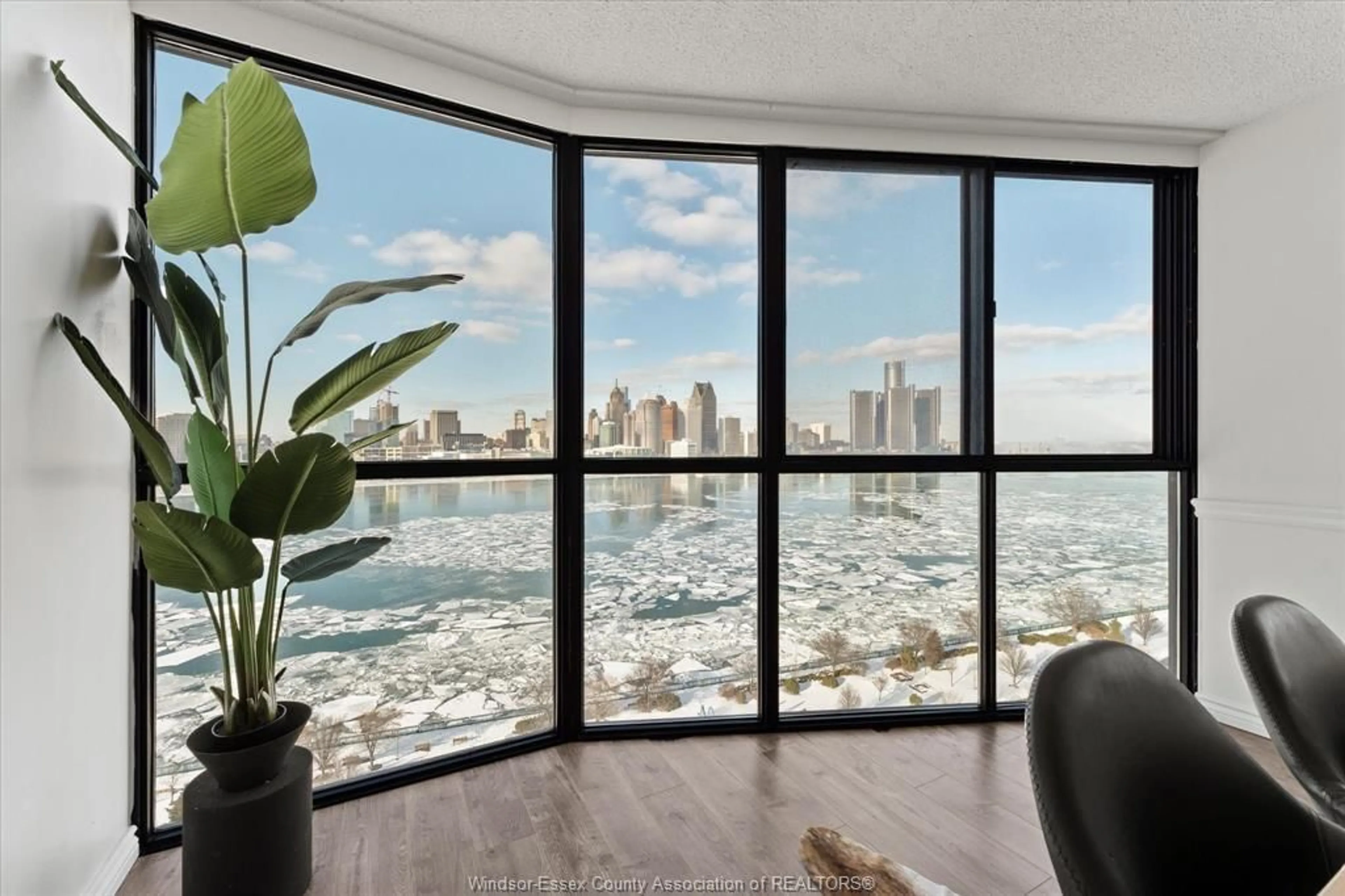 A pic of a room for 515 RIVERSIDE Dr #1301, Windsor Ontario N9A 7C3