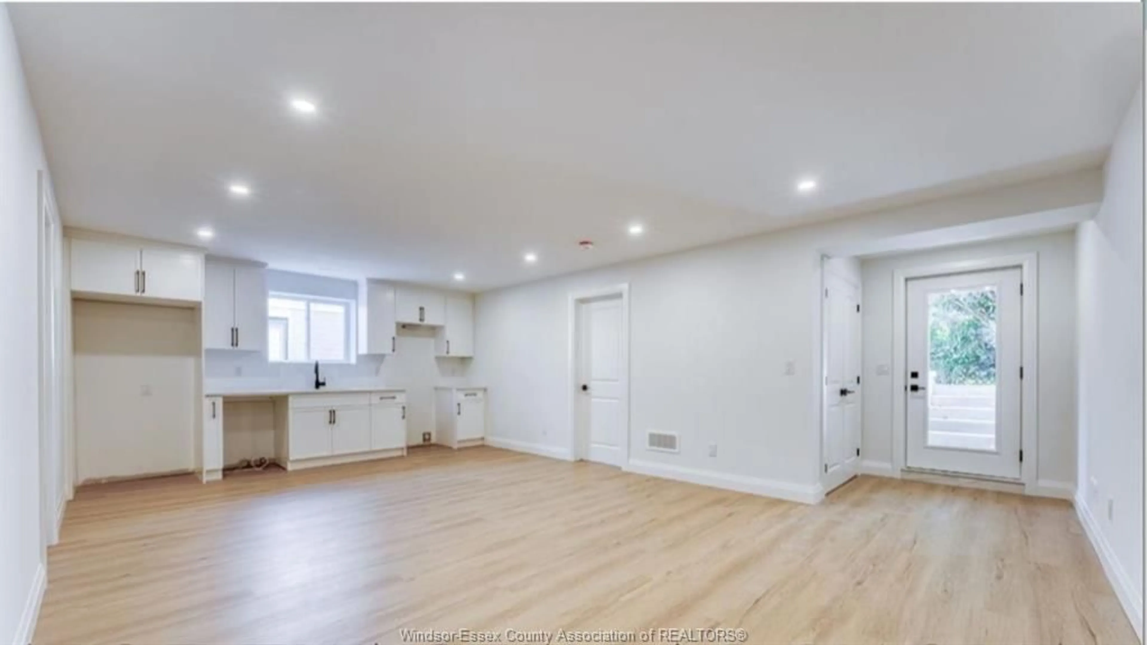 A pic of a room for 1236 SURREY, LaSalle Ontario N9H 1A9