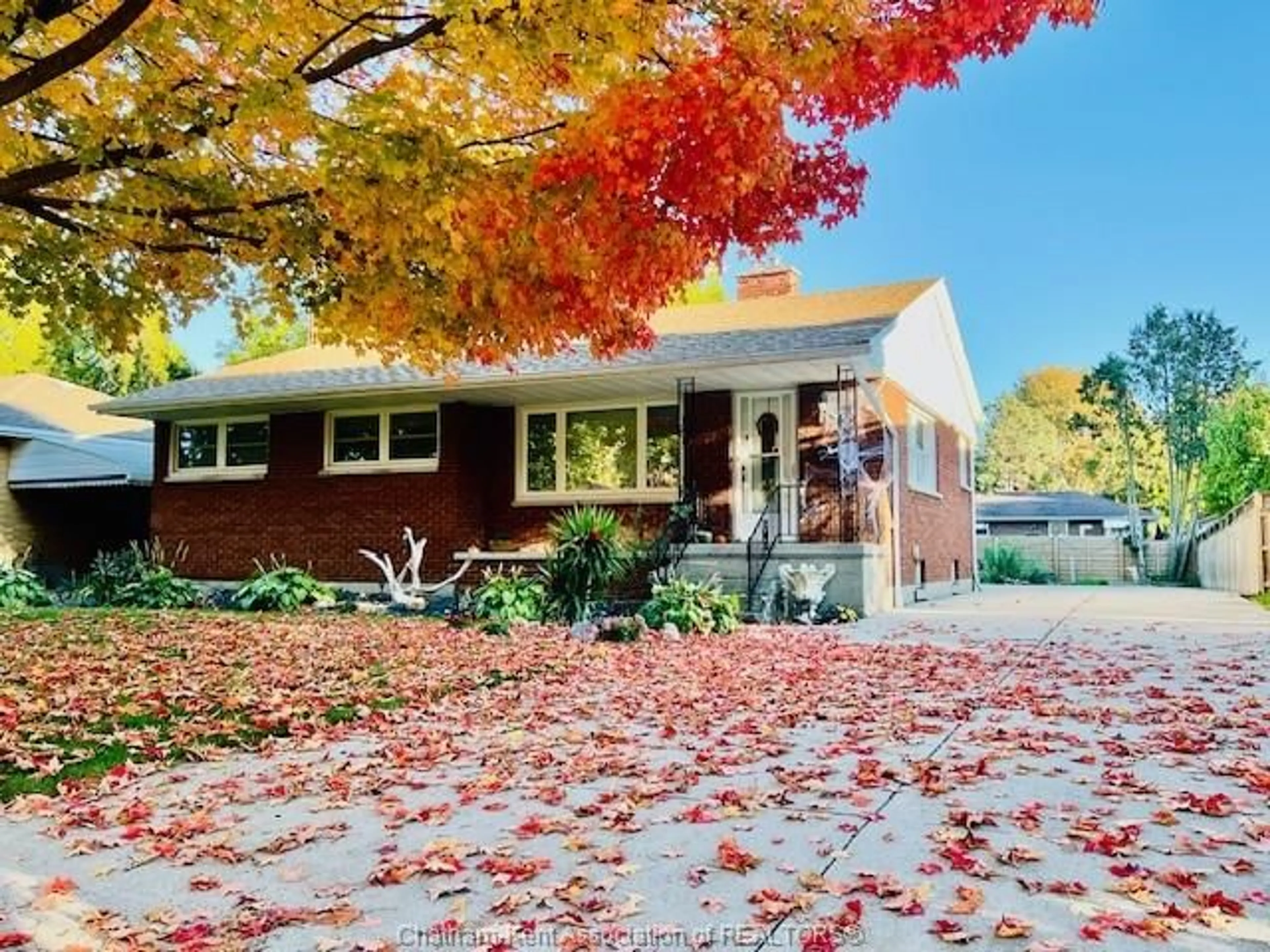 Home with brick exterior material, street for 154 Lancefield Pl, Chatham Ontario N7L 2M6