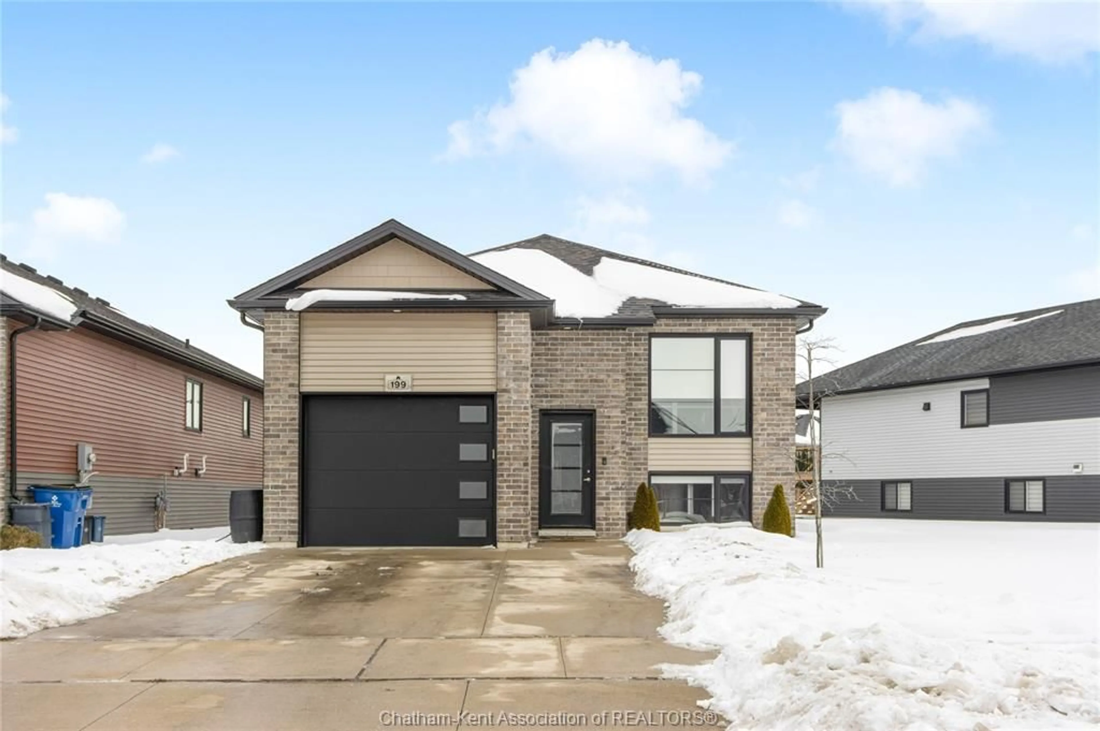 Home with brick exterior material, street for 199 MOONSTONE Cres, Chatham Ontario N7M 0S1