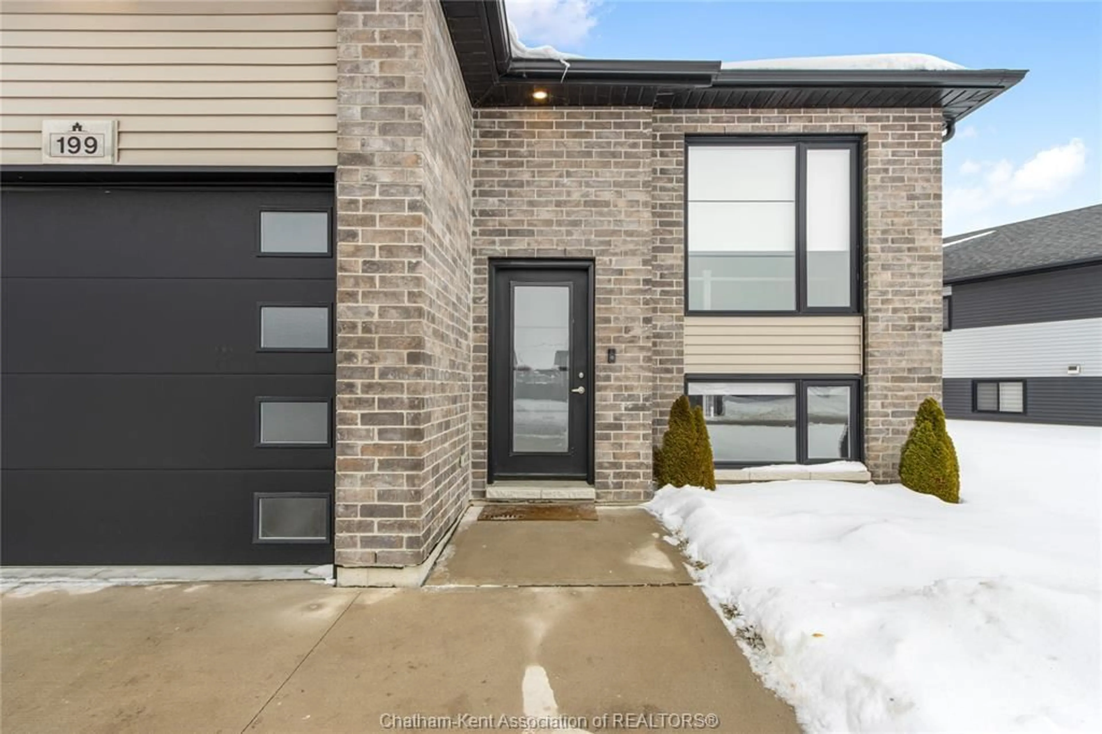 Home with brick exterior material, street for 199 MOONSTONE Cres, Chatham Ontario N7M 0S1