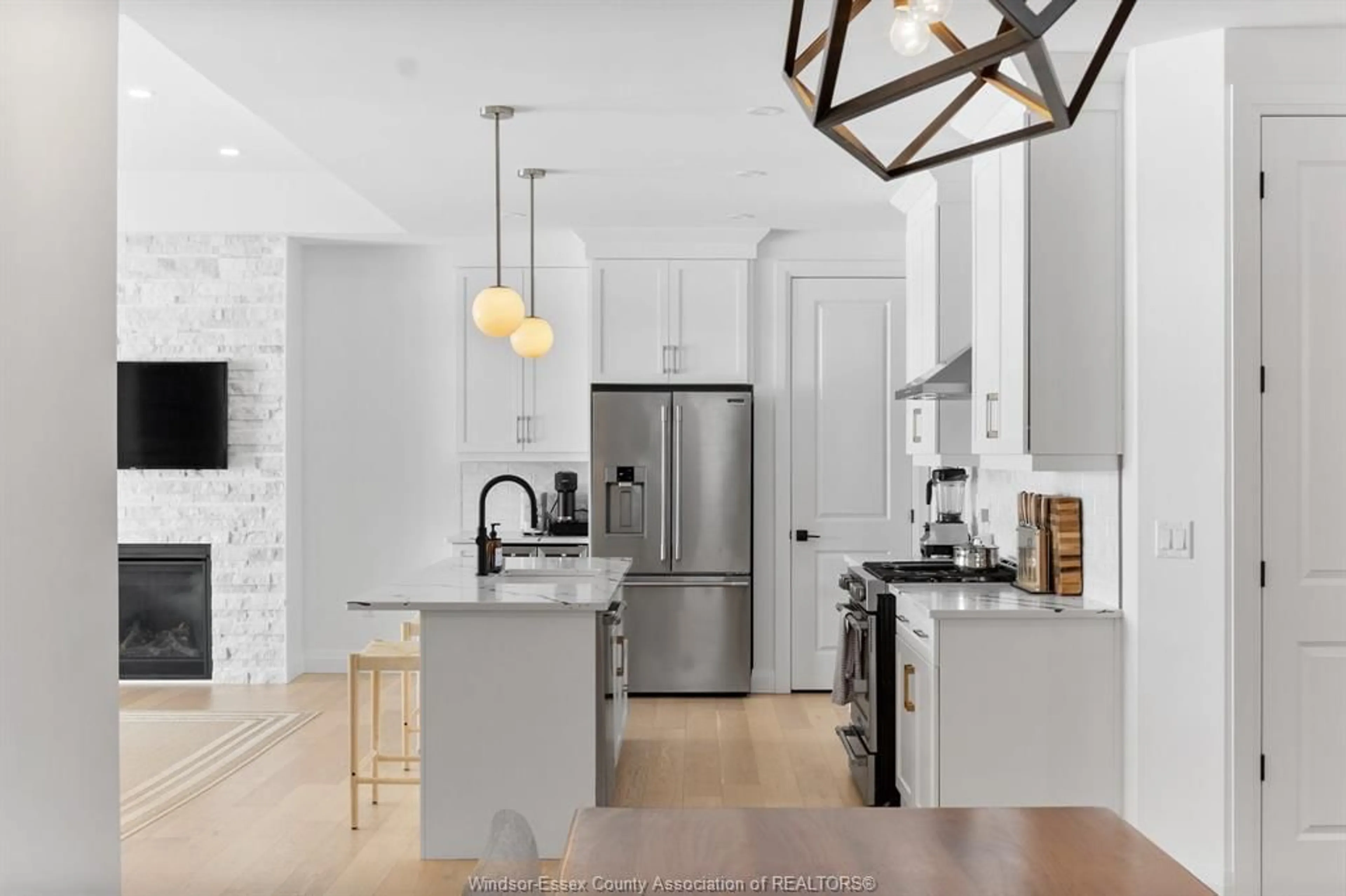 Contemporary kitchen, ceramic/tile floor for 725 FALERIA, Lakeshore Ontario N8L 0K1