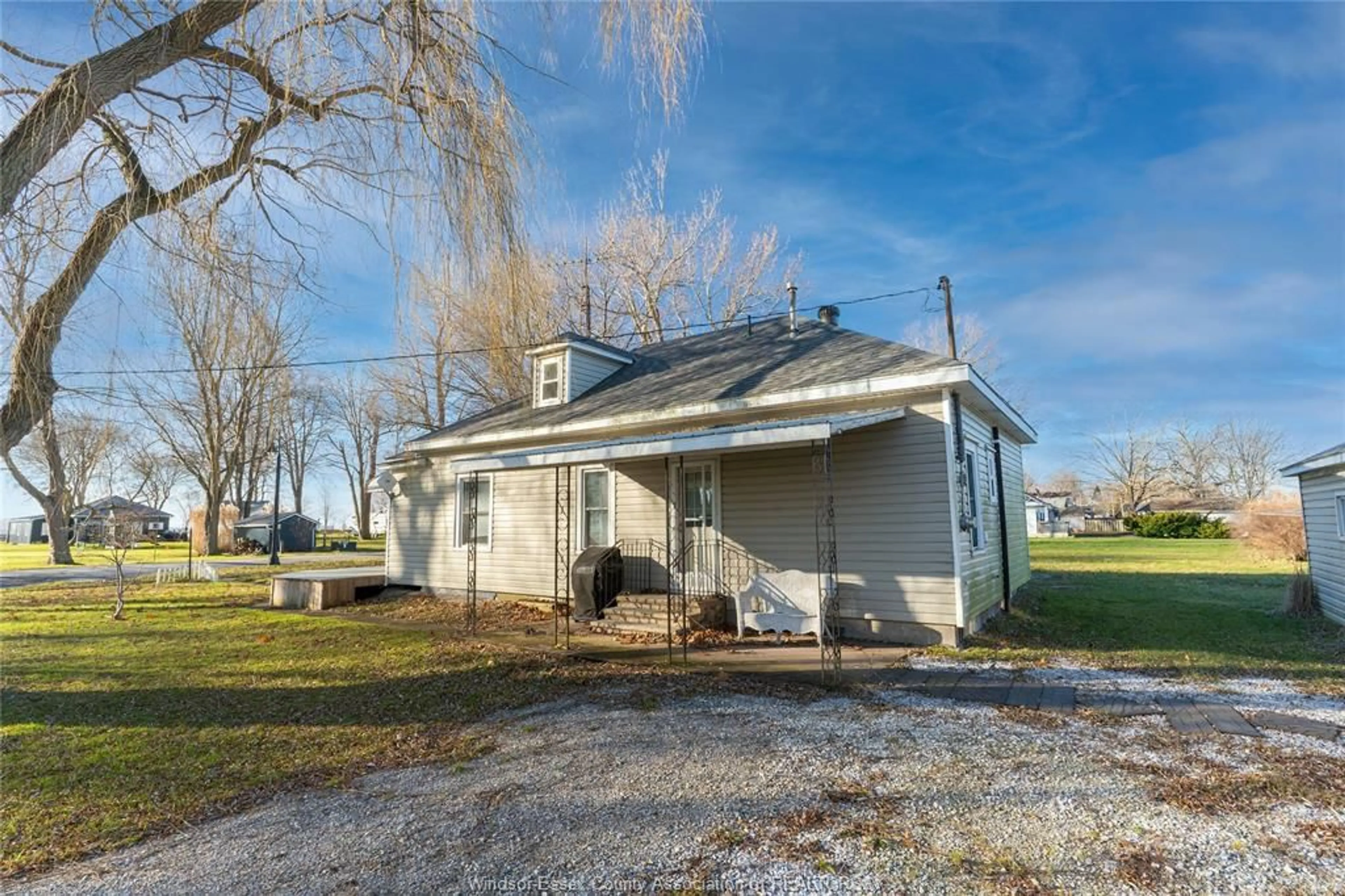 Unknown for 820 TOWANDA Blvd, Erie Beach Ontario N0P 1A0