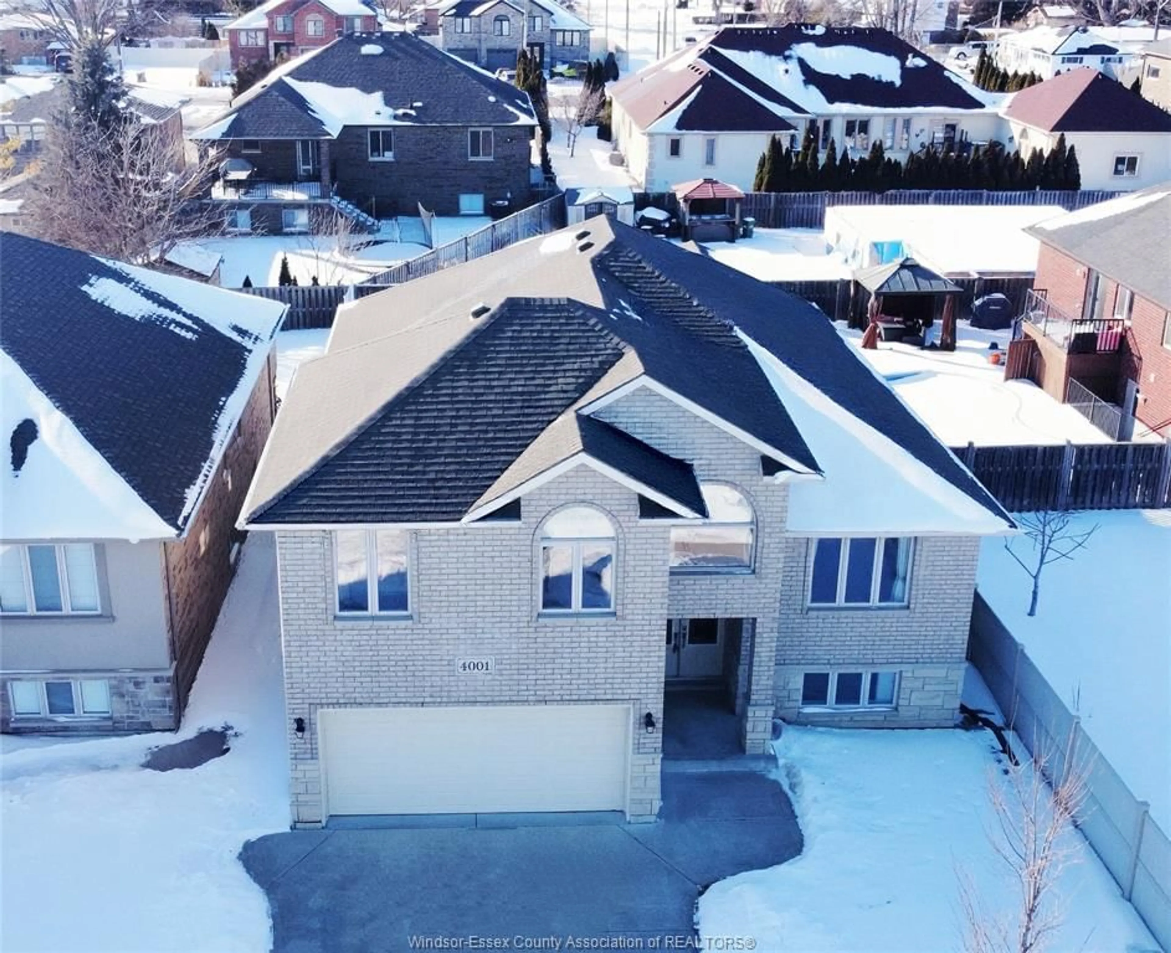 A pic from outside/outdoor area/front of a property/back of a property/a pic from drone, street for 4001 COSENZA St, Windsor Ontario N9G 0A5