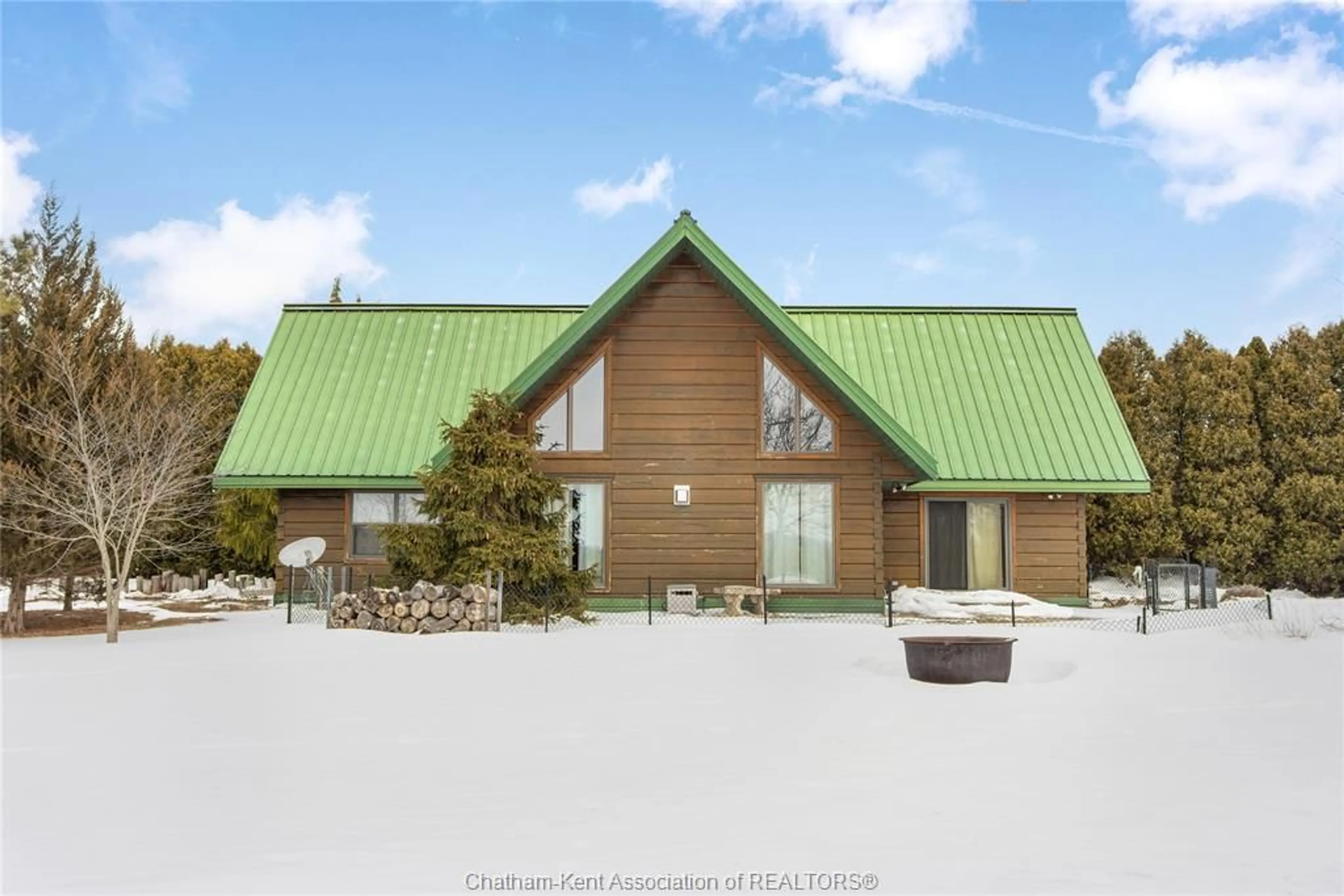 Home with vinyl exterior material, mountain view for 11280 RONDEAU ESTATES Line, Morpeth Ontario N0P 1X0