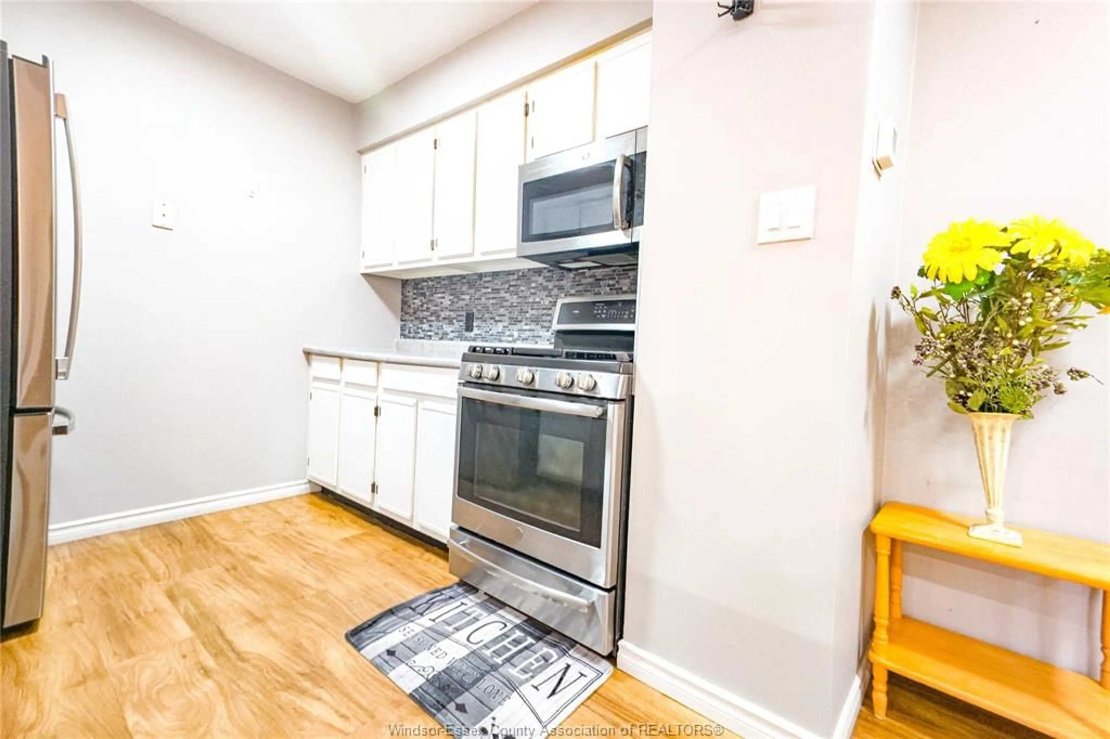 Standard kitchen, unknown for 1275 CARDINAL Cres #32, Tecumseh Ontario N8N 4V1