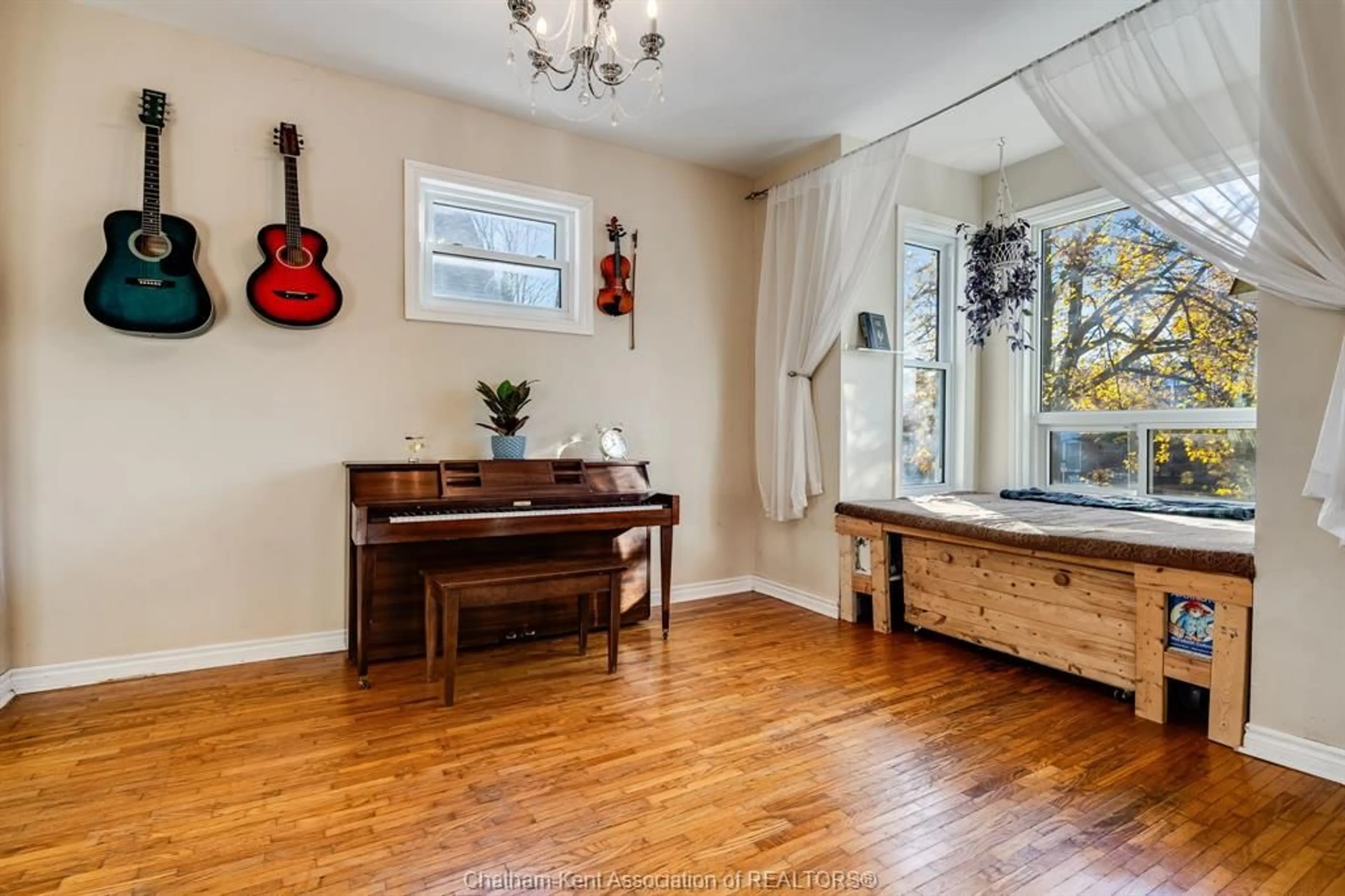 Unknown for 13 Fort St, Tilbury Ontario N0P 2L0