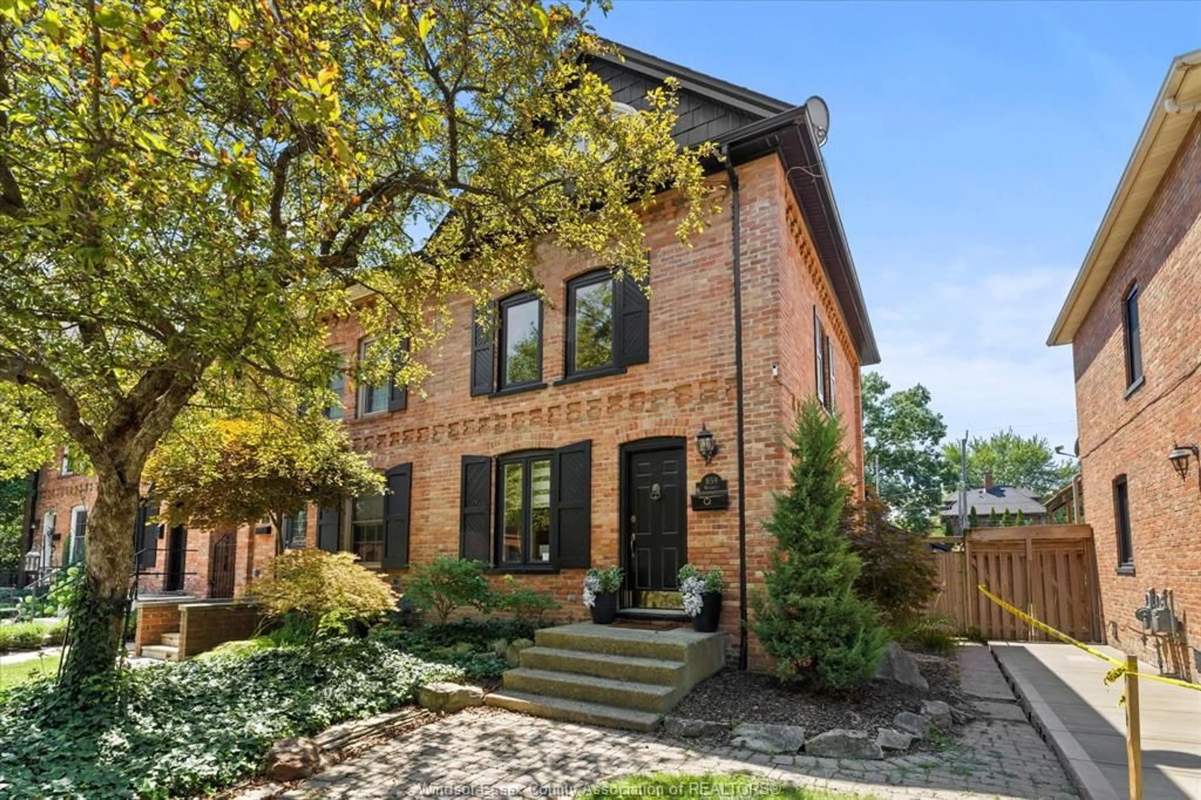 Home with brick exterior material, street for 859 MONMOUTH, Windsor Ontario N8Y 3L5