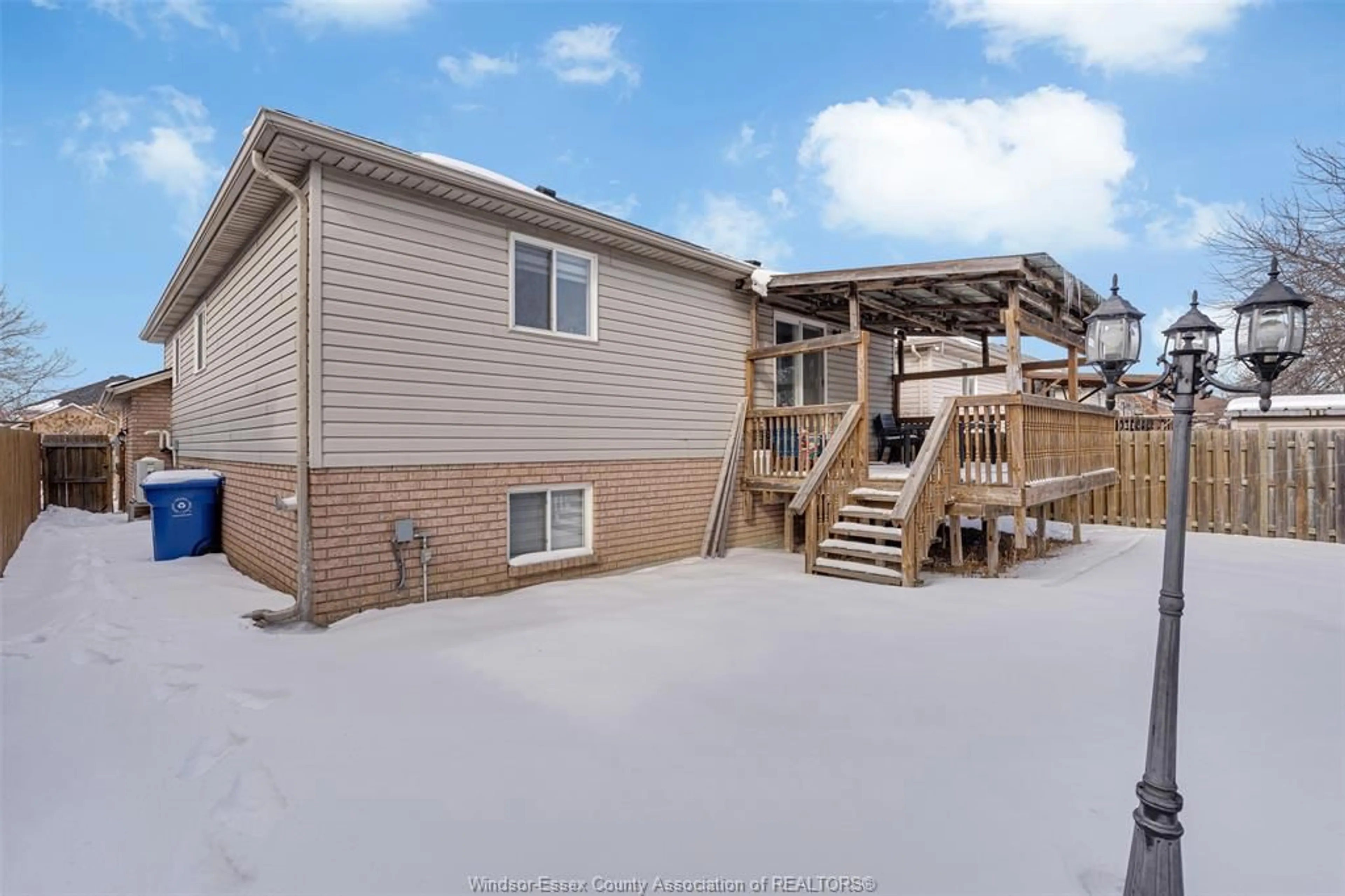 Patio, unknown for 4588 FONTANA, Windsor Ontario N9G 3C8