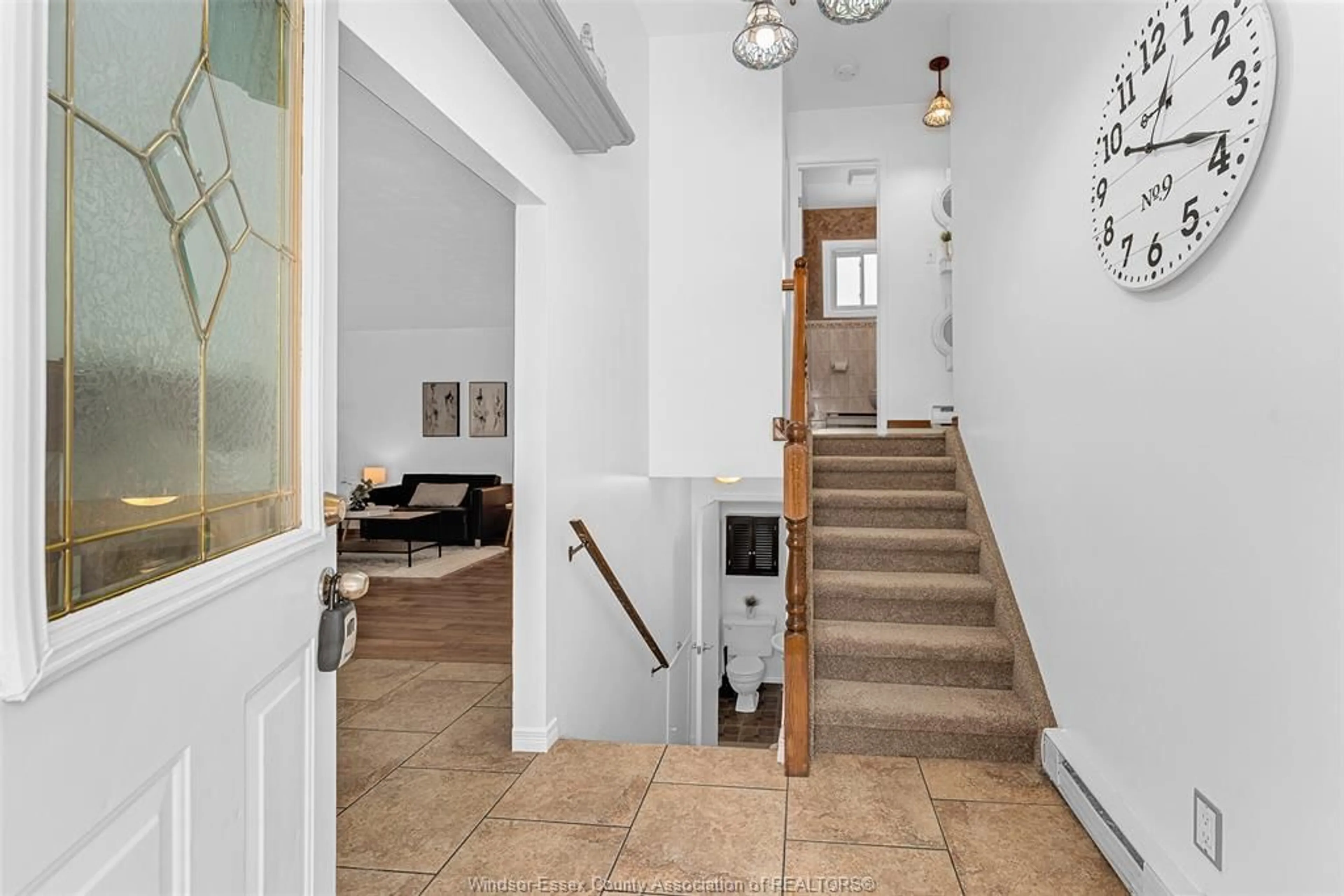 Indoor foyer for 8316 East Moor Court, Windsor Ontario N8S 4M7