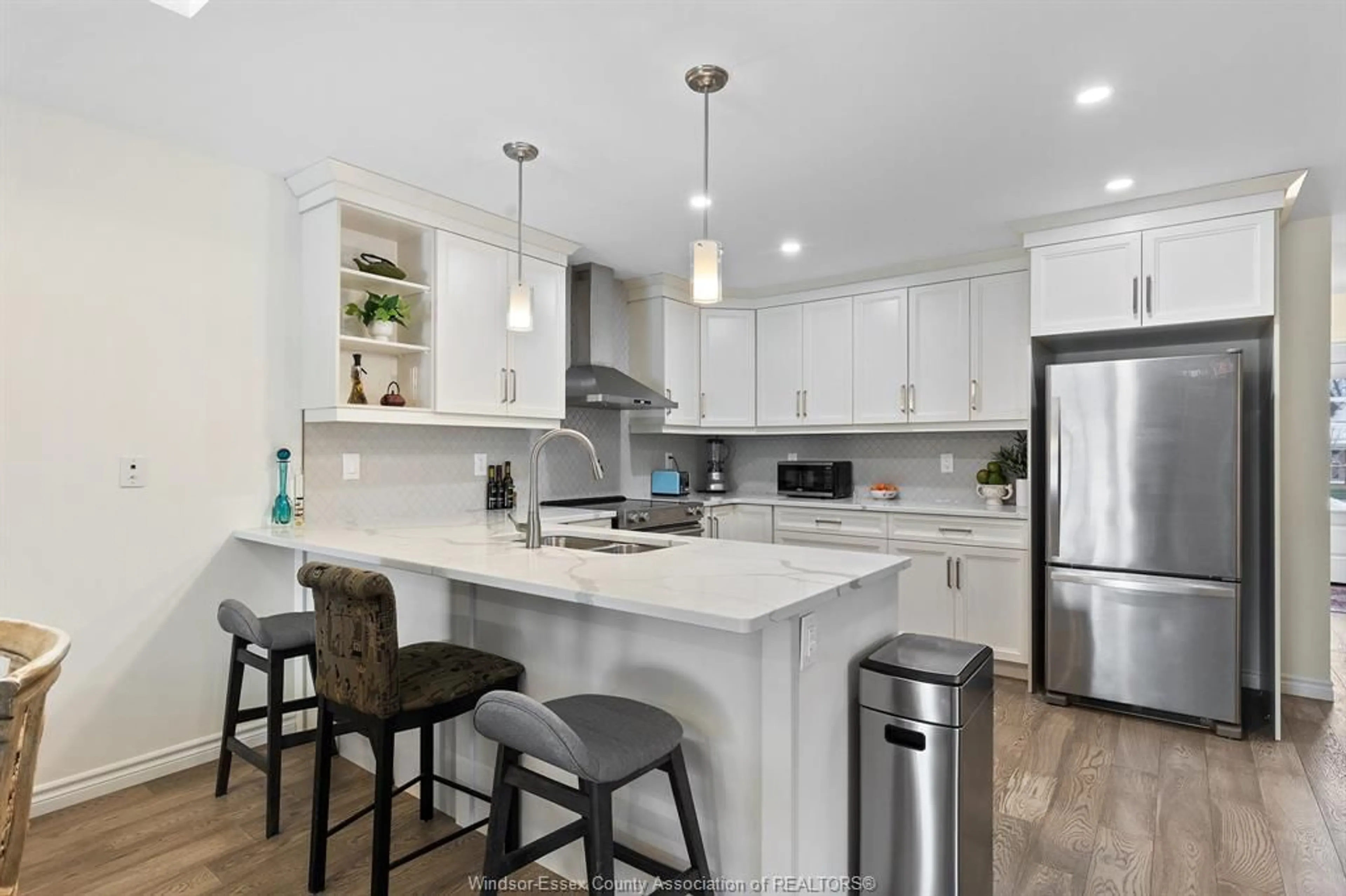 Open concept kitchen, ceramic/tile floor for 117 ARTHUR St, Harrow Ontario N0R 1G0