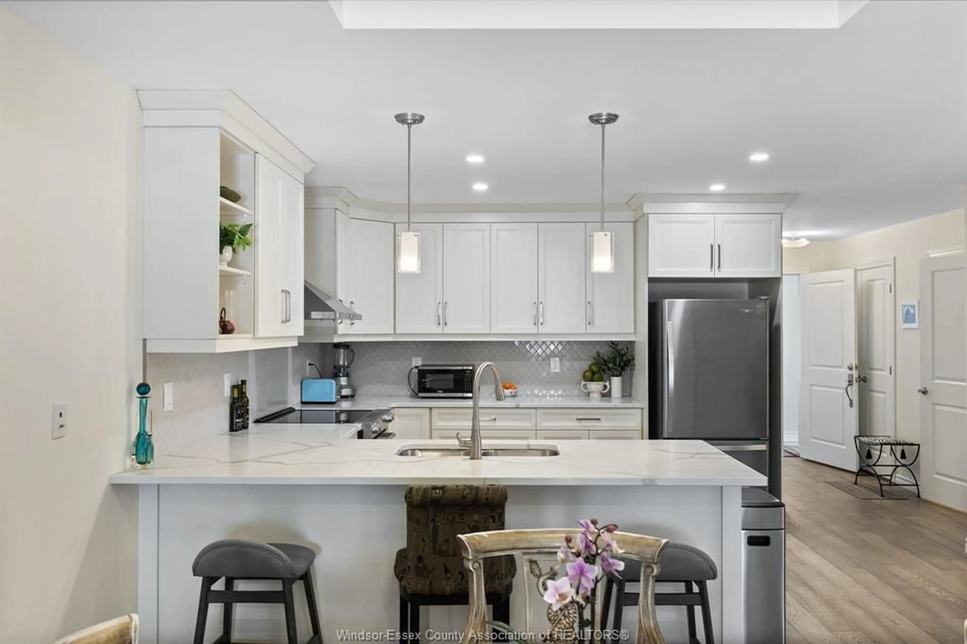 Open concept kitchen, ceramic/tile floor for 117 ARTHUR St, Harrow Ontario N0R 1G0