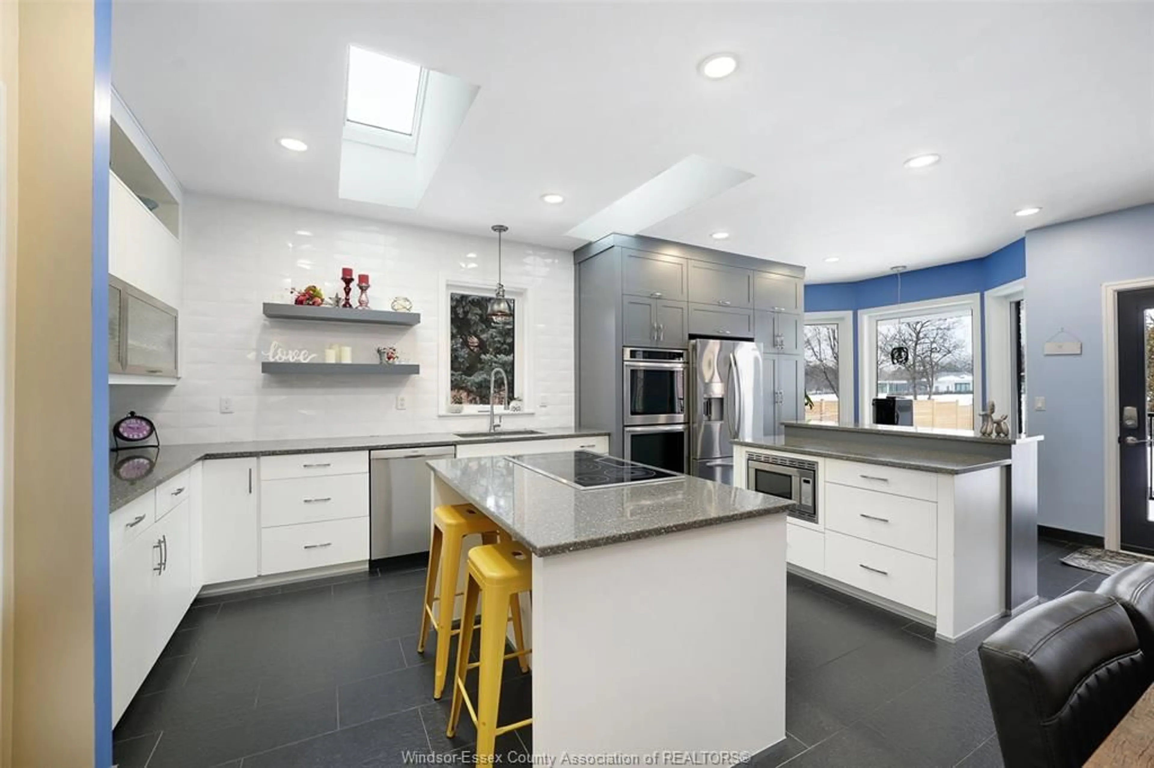 Contemporary kitchen, ceramic/tile floor for 444 CHAMBERS, Lakeshore Ontario N8N 4T4