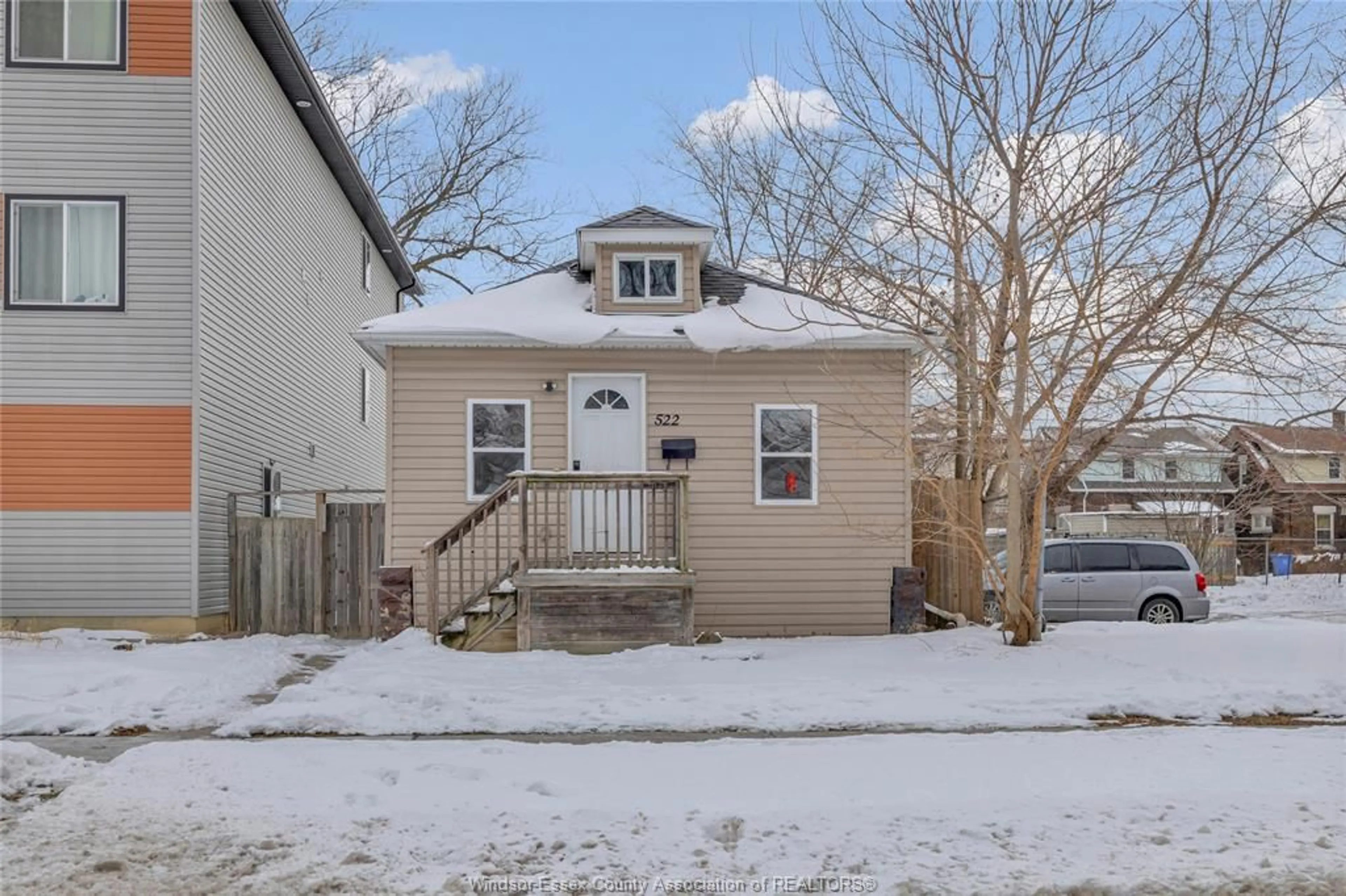 Unknown for 522 BRIDGE, Windsor Ontario N9B 2M4