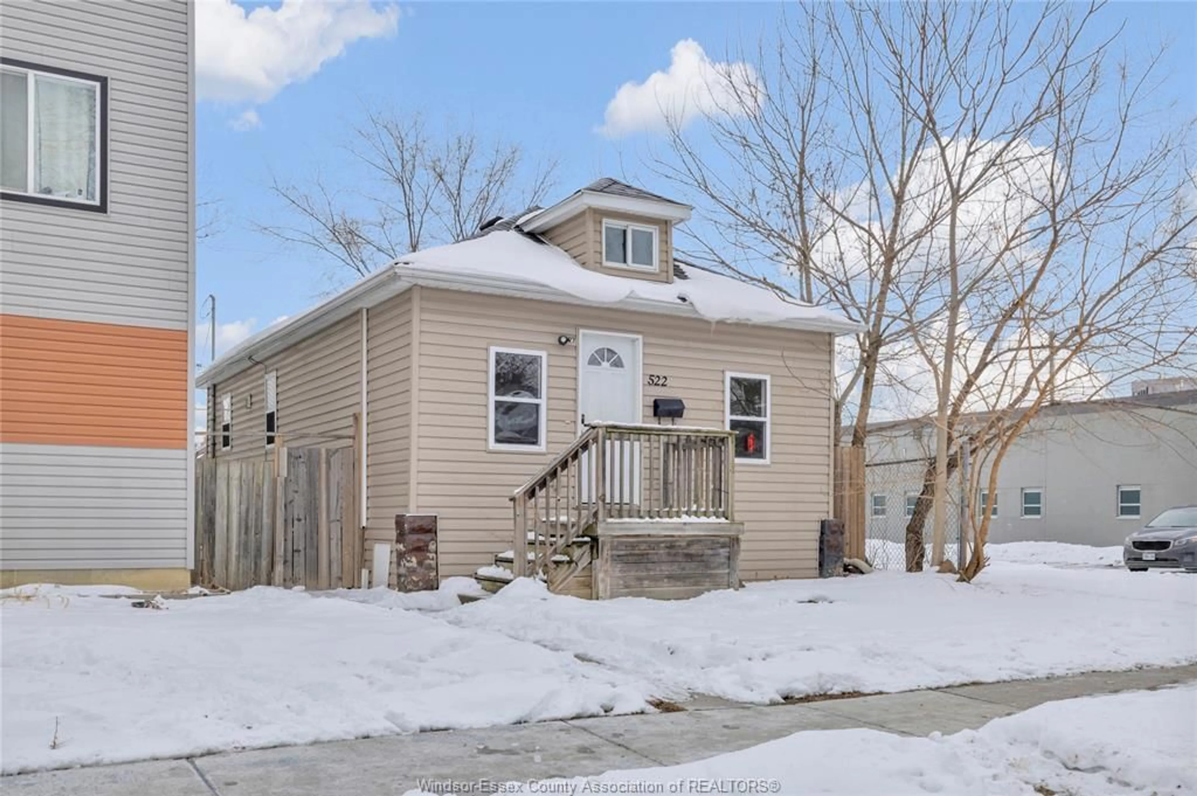 Unknown for 522 BRIDGE, Windsor Ontario N9B 2M4