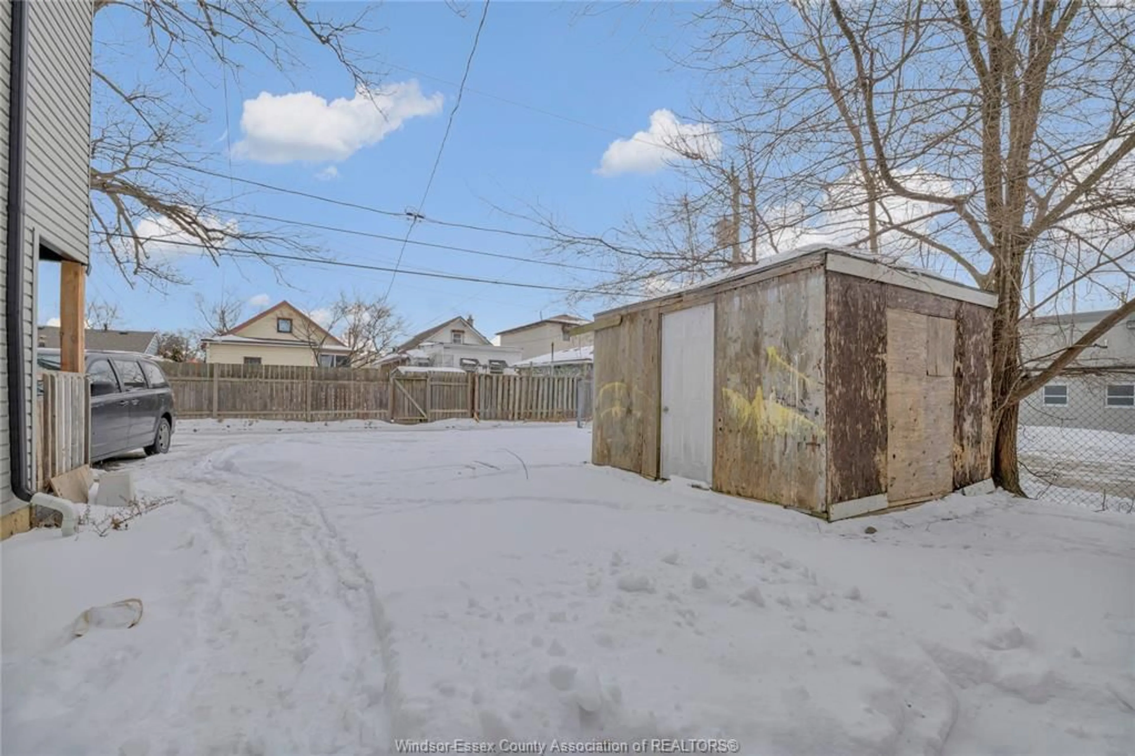 Shed for 522 BRIDGE, Windsor Ontario N9B 2M4