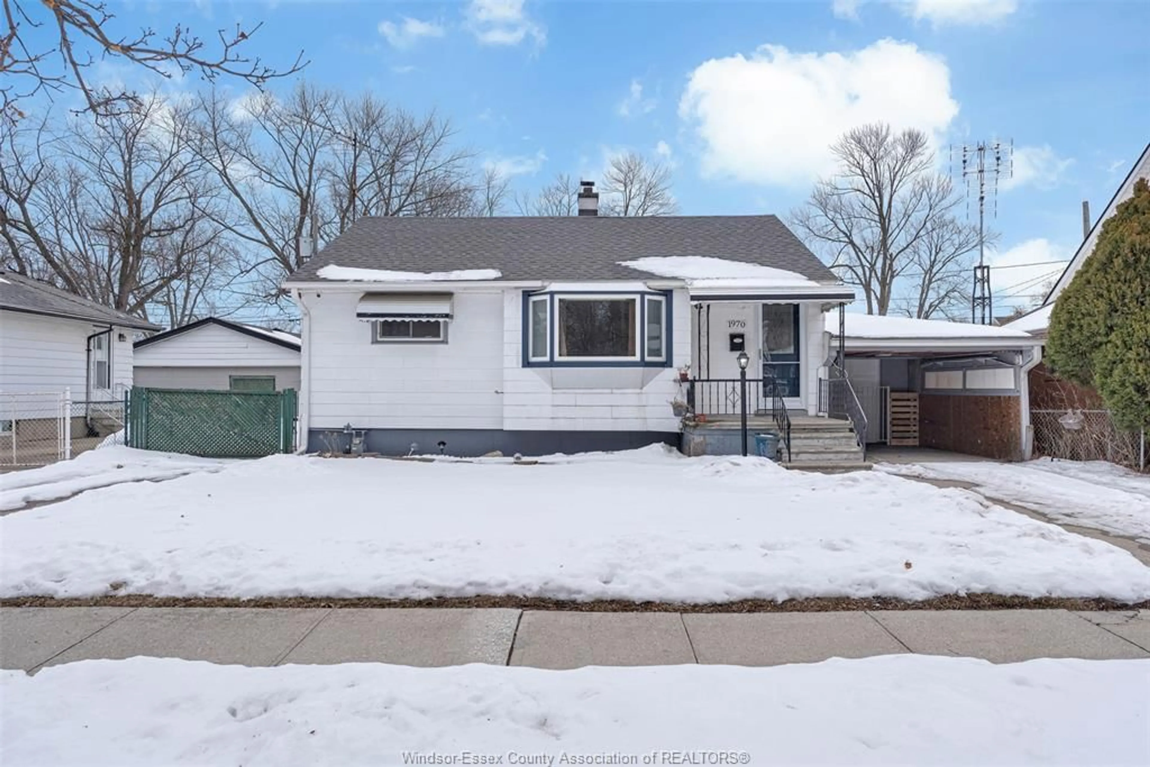 Home with vinyl exterior material, street for 1970 Ellrose, Windsor Ontario N8W 4T9