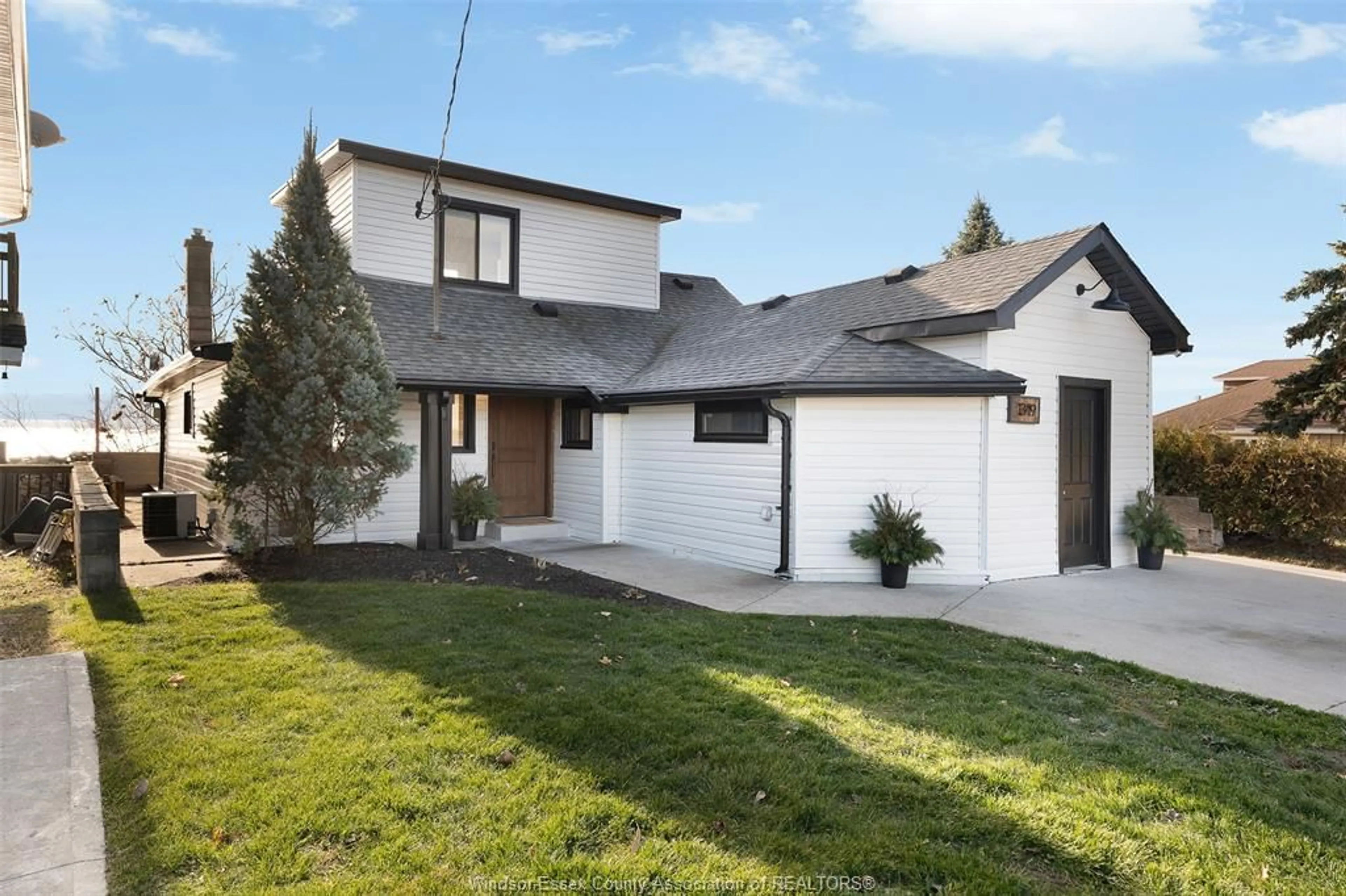 Unknown for 1349 HERITAGE RD, Kingsville Ontario N9Y 2E6