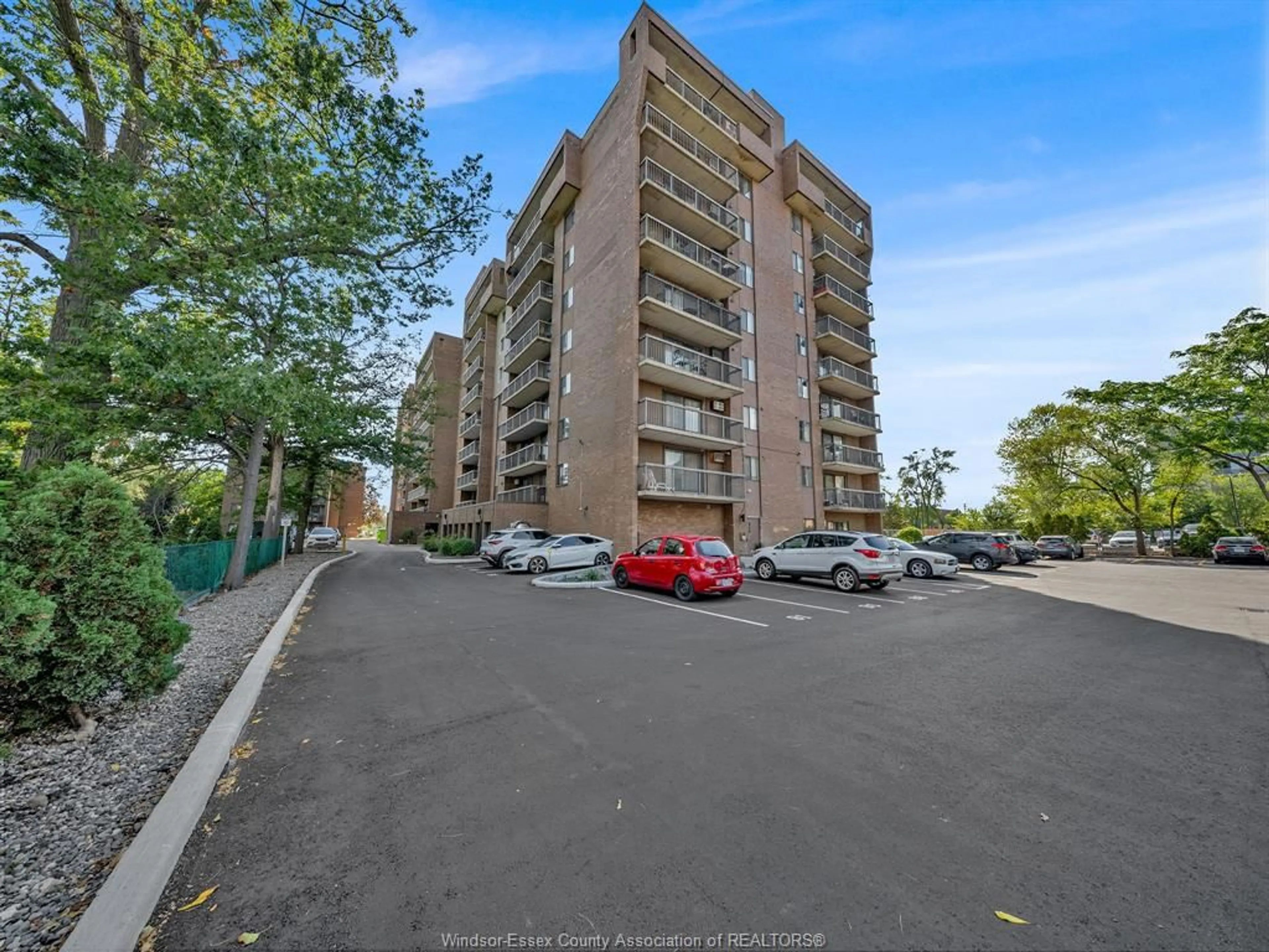 A pic from outside/outdoor area/front of a property/back of a property/a pic from drone, street for 3936 WYANDOTTE St #206, Windsor Ontario N8Y 4V1