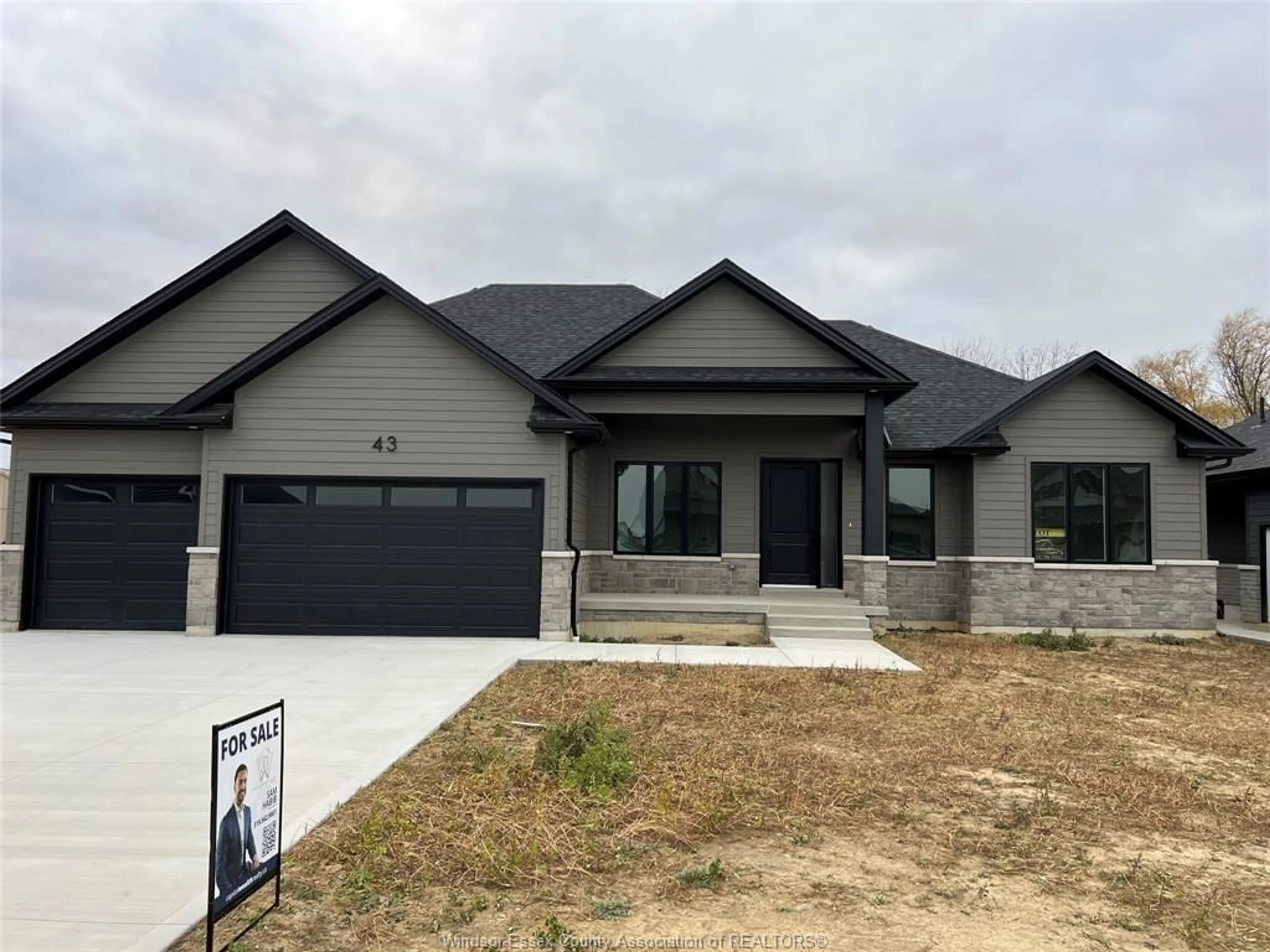 Home with brick exterior material, street for 43 ROSEWOOD Cres, Chatham Ontario N7M 0P4