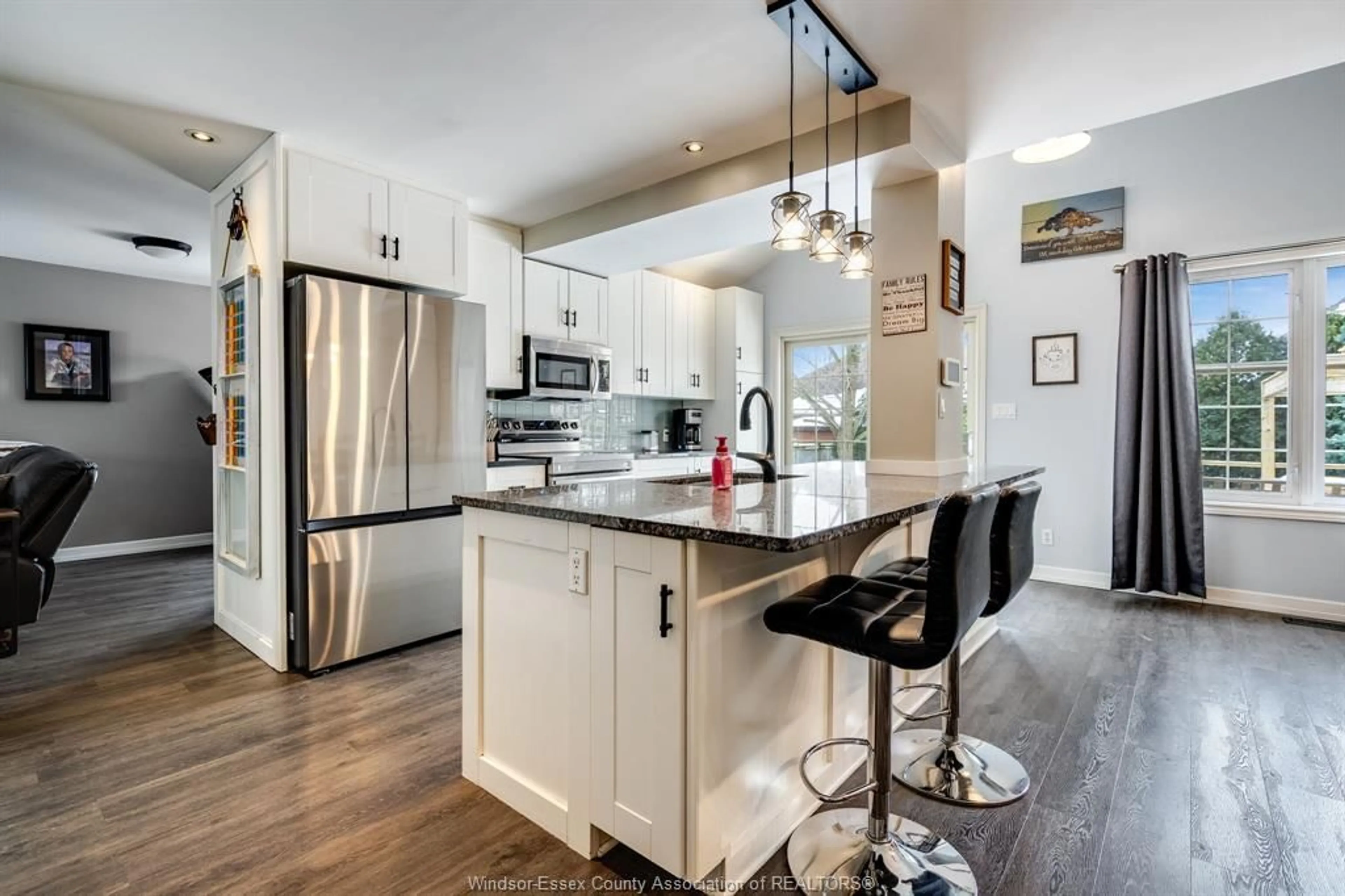 Open concept kitchen, unknown for 7 Stockwell Cres, Cottam Ontario N0R 1B0