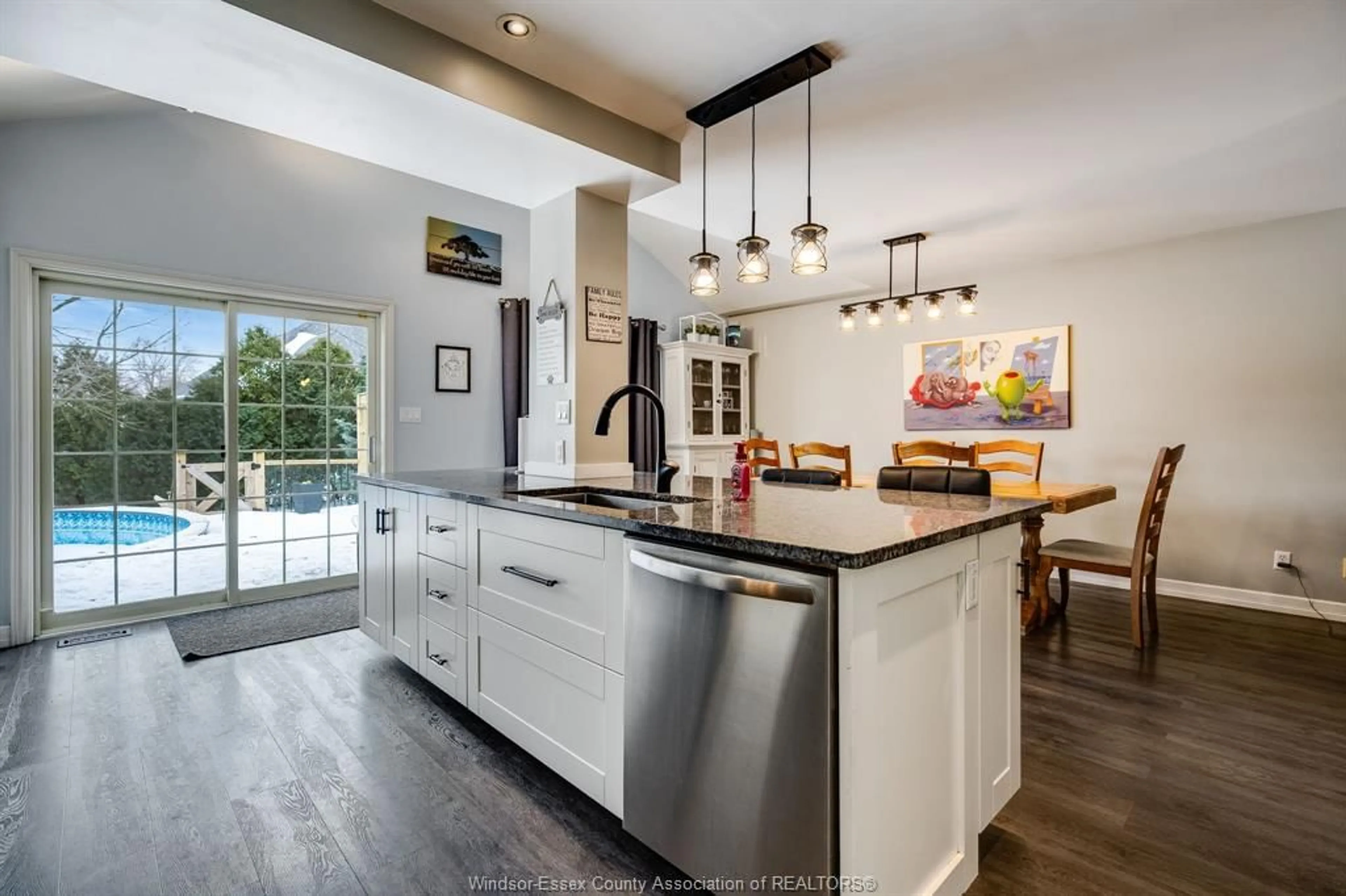 Open concept kitchen, ceramic/tile floor for 7 Stockwell Cres, Cottam Ontario N0R 1B0