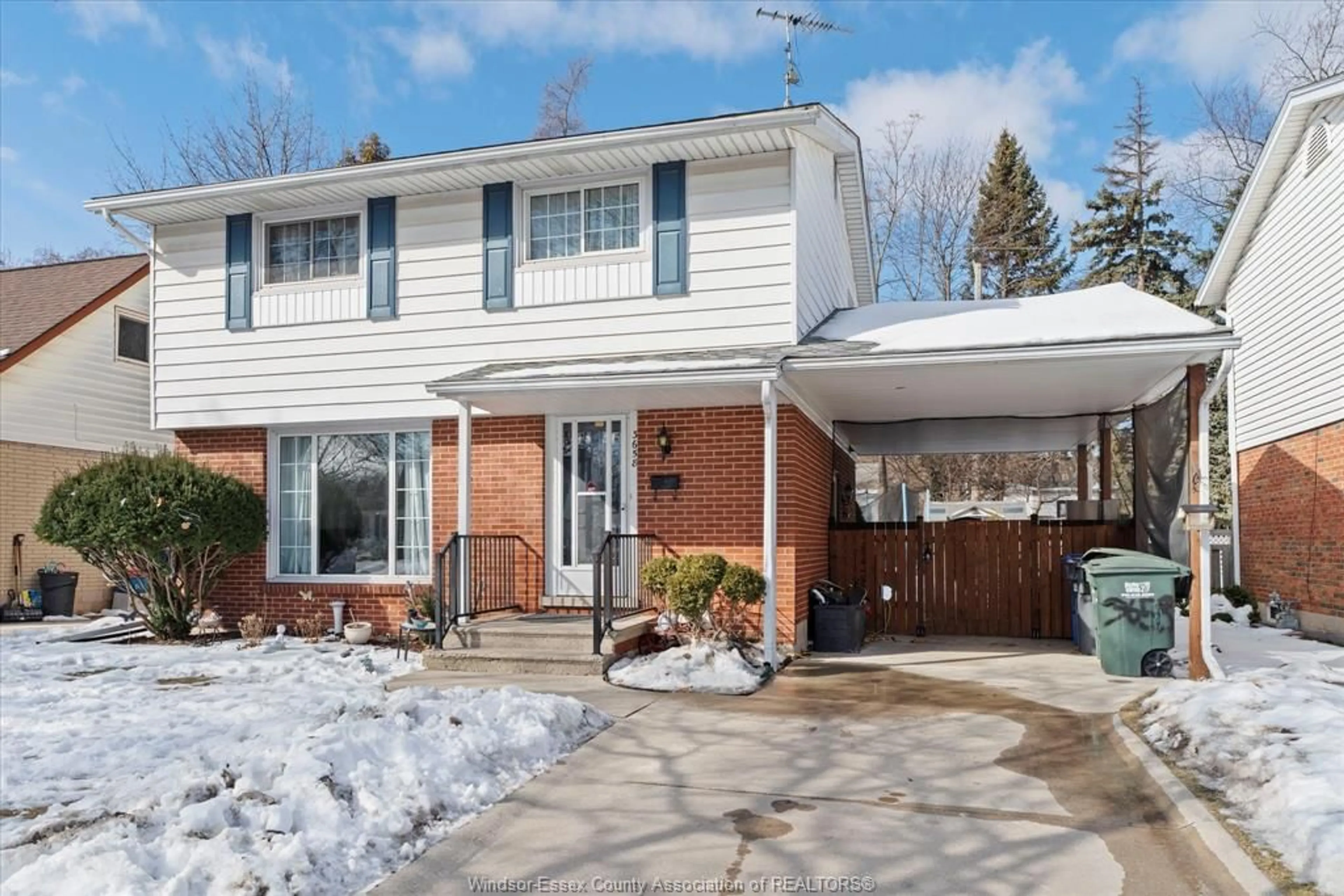 Home with brick exterior material, street for 3658 BIRCH, Windsor Ontario N9C 1Y9