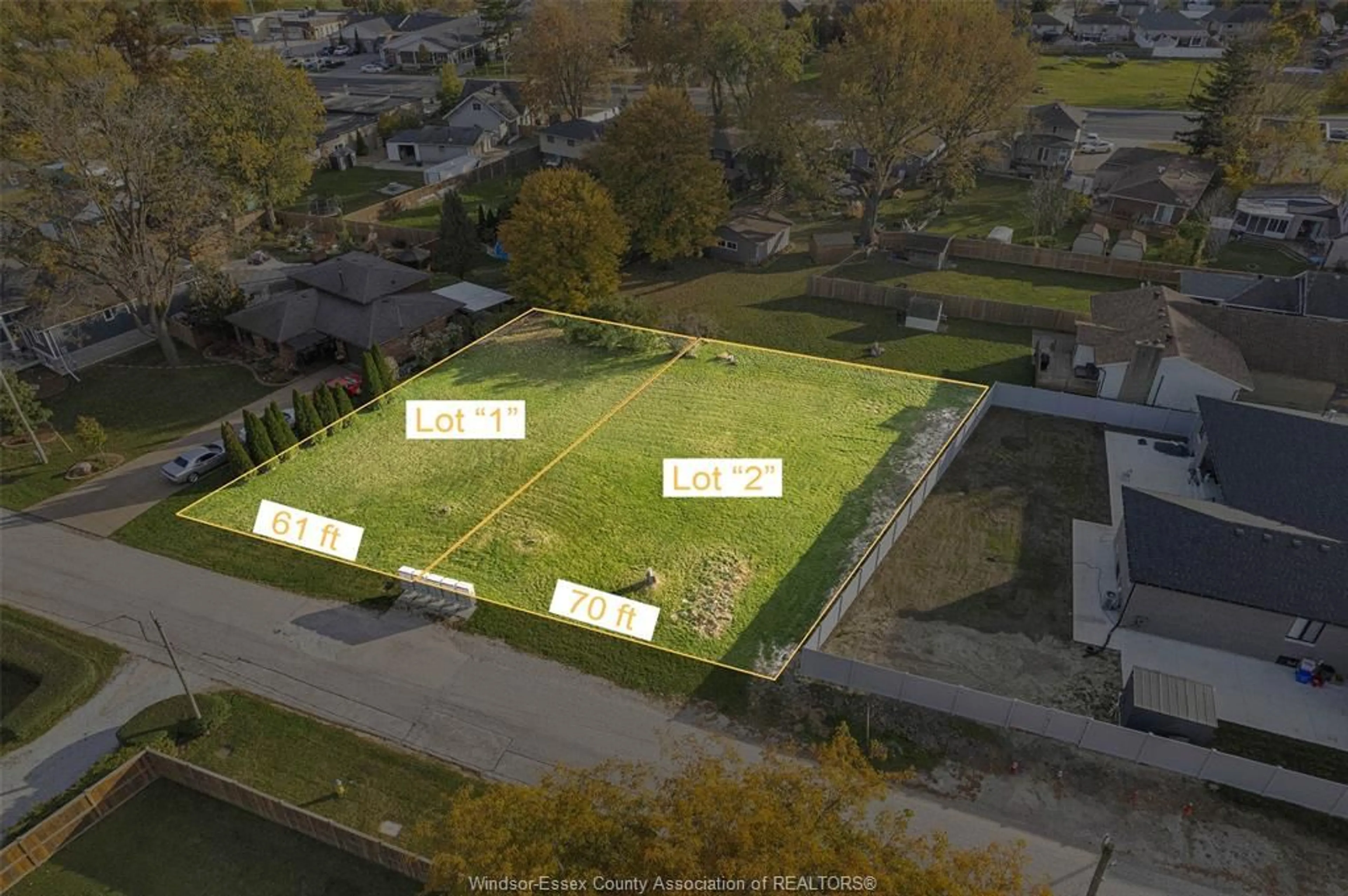 A pic from outside/outdoor area/front of a property/back of a property/a pic from drone, street for V/L MAJOR St #PART 1, Lakeshore Ontario N0R 1A0