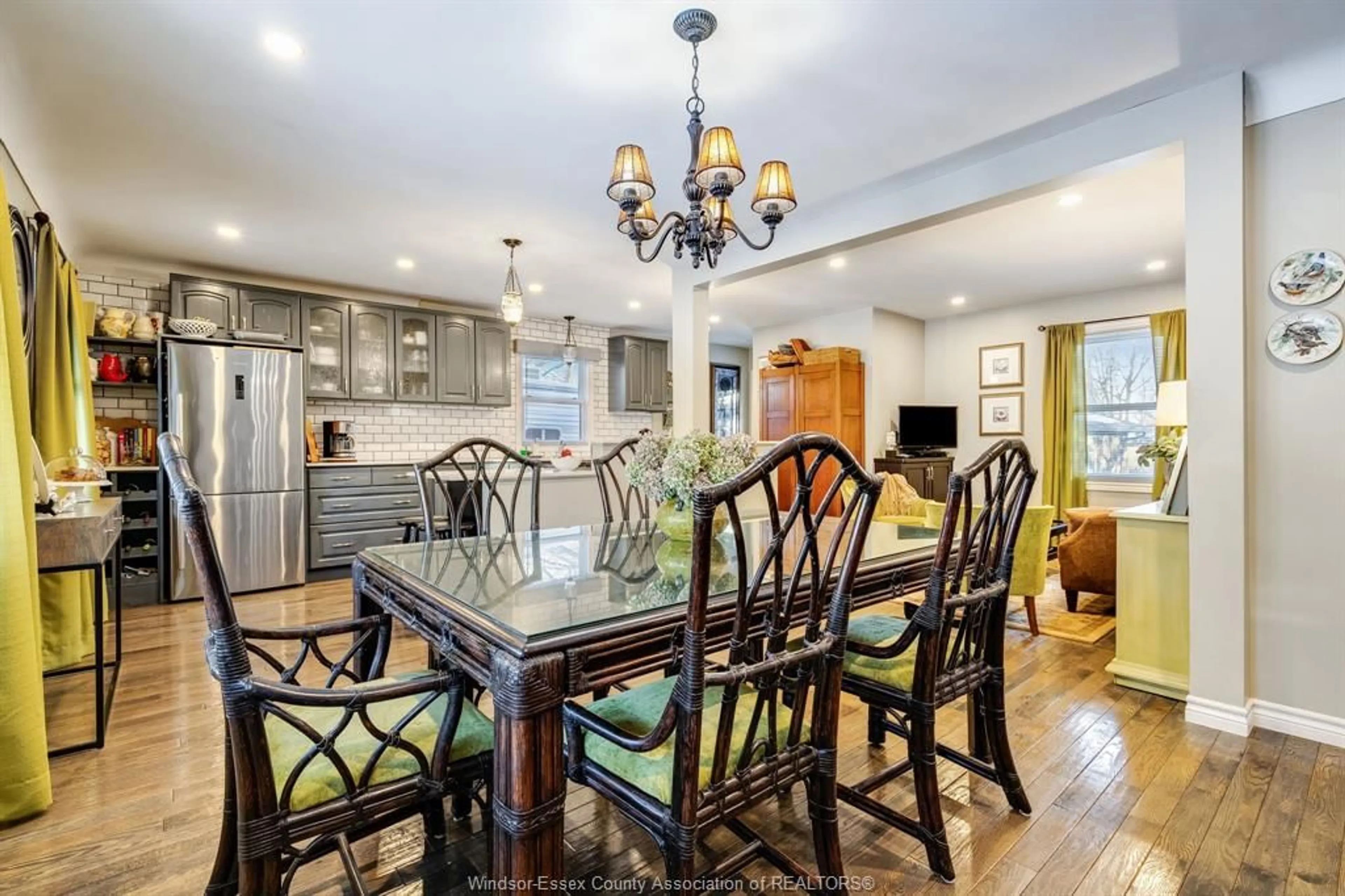 Open concept kitchen, unknown for 1114 Parkview, Windsor Ontario N8X 2S9