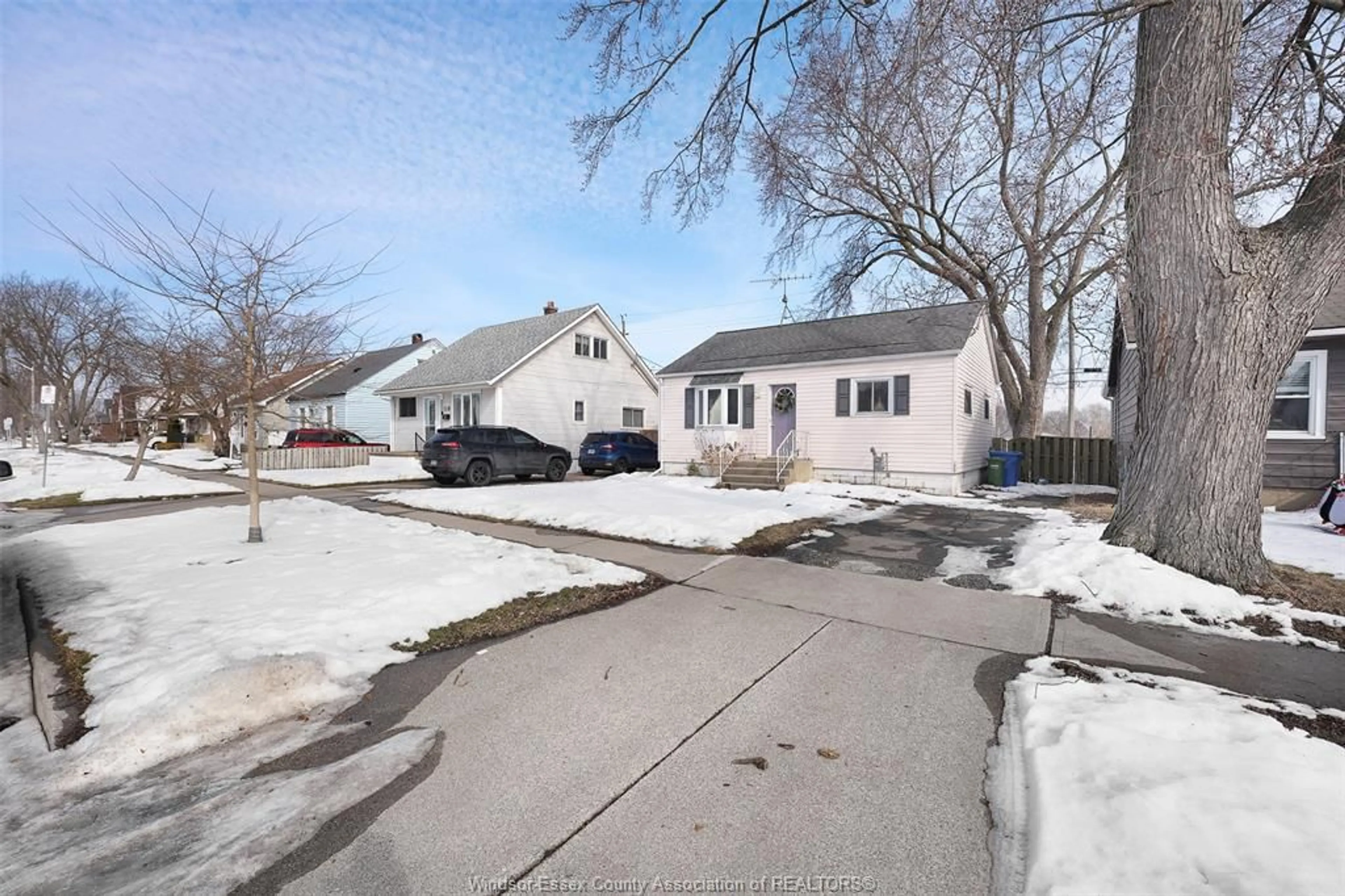 A pic from outside/outdoor area/front of a property/back of a property/a pic from drone, street for 1868 TOURANGEAU Rd, Windsor Ontario N8W 4N1