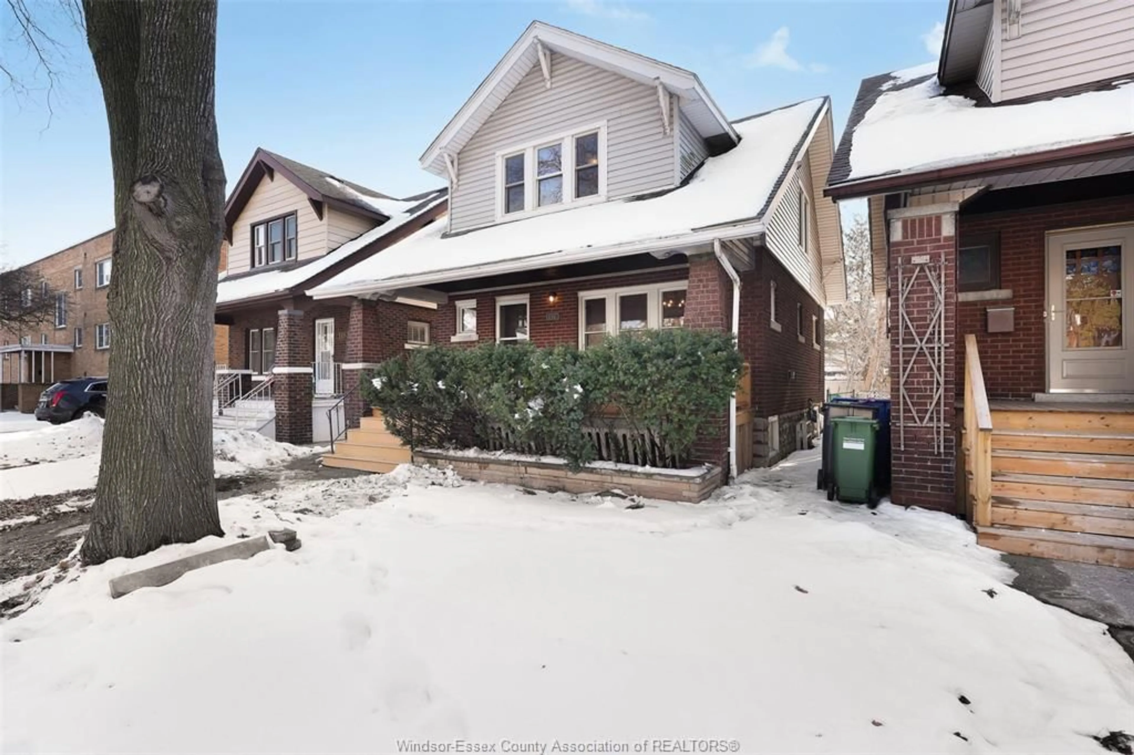 Home with brick exterior material, street for 1179 BRUCE Ave, Windsor Ontario N9A 4Y5
