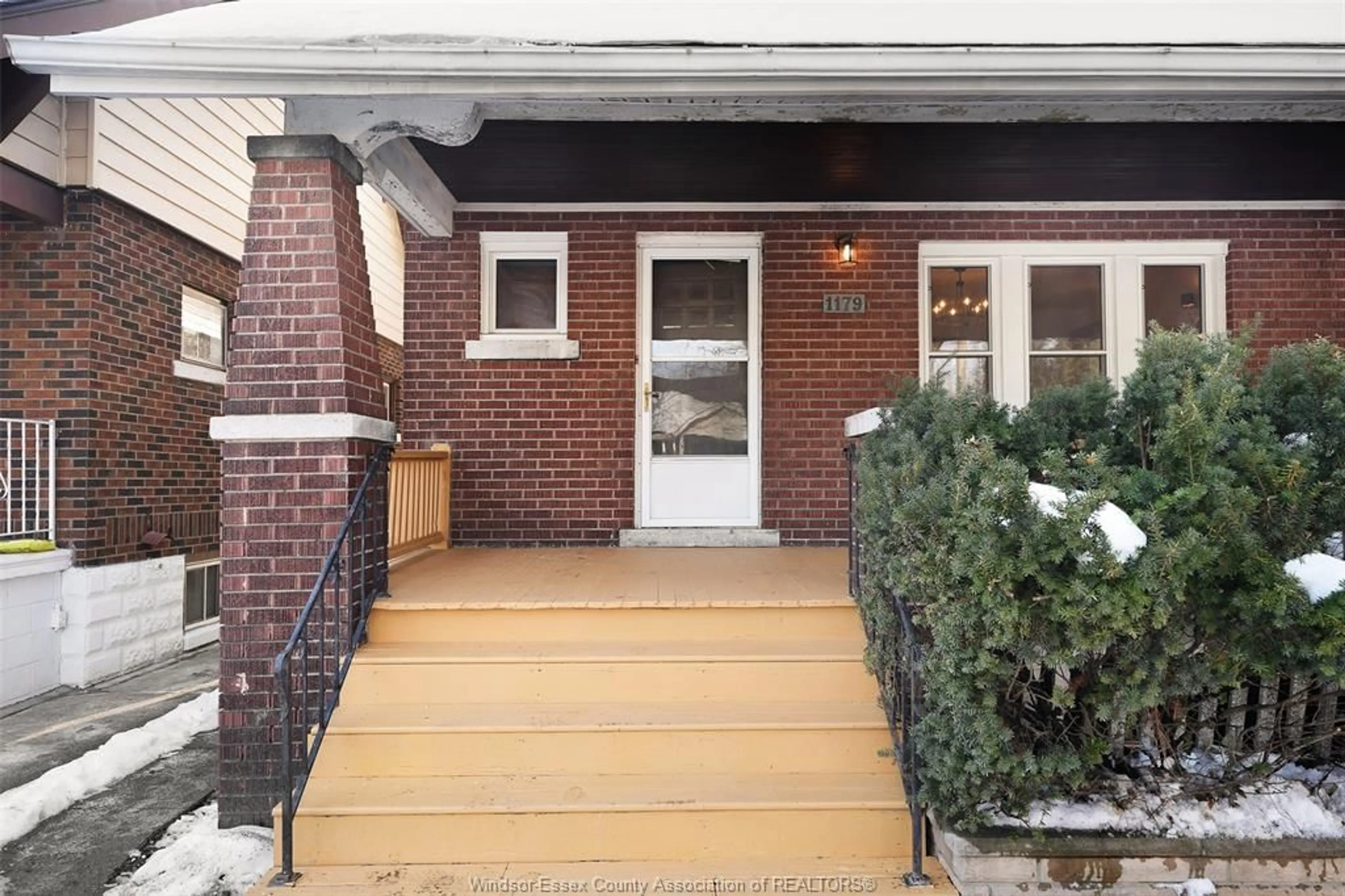 Home with brick exterior material, street for 1179 BRUCE Ave, Windsor Ontario N9A 4Y5
