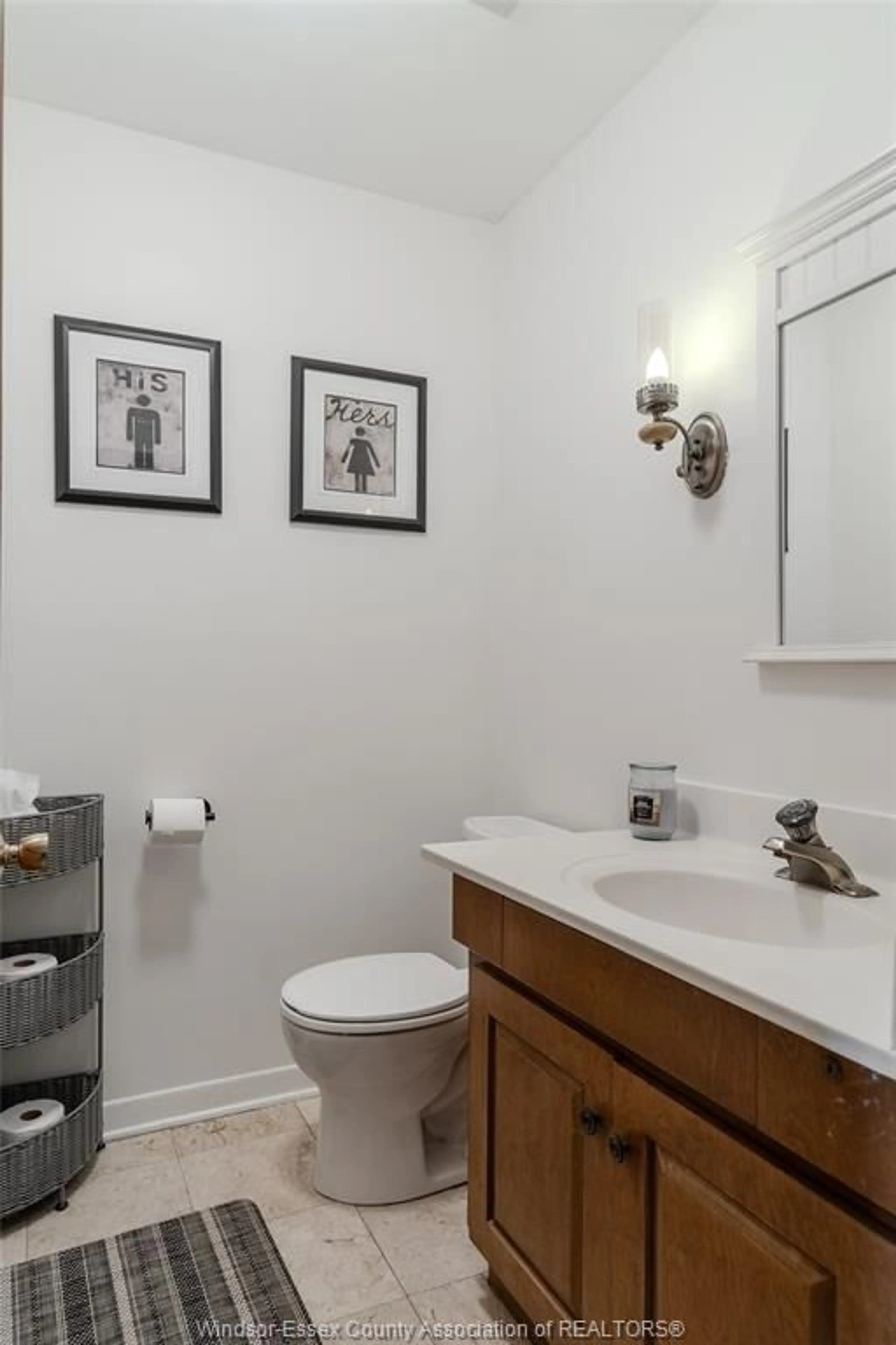 Standard bathroom, unknown for 2477 MARK Ave, Windsor Ontario N9E 2W2