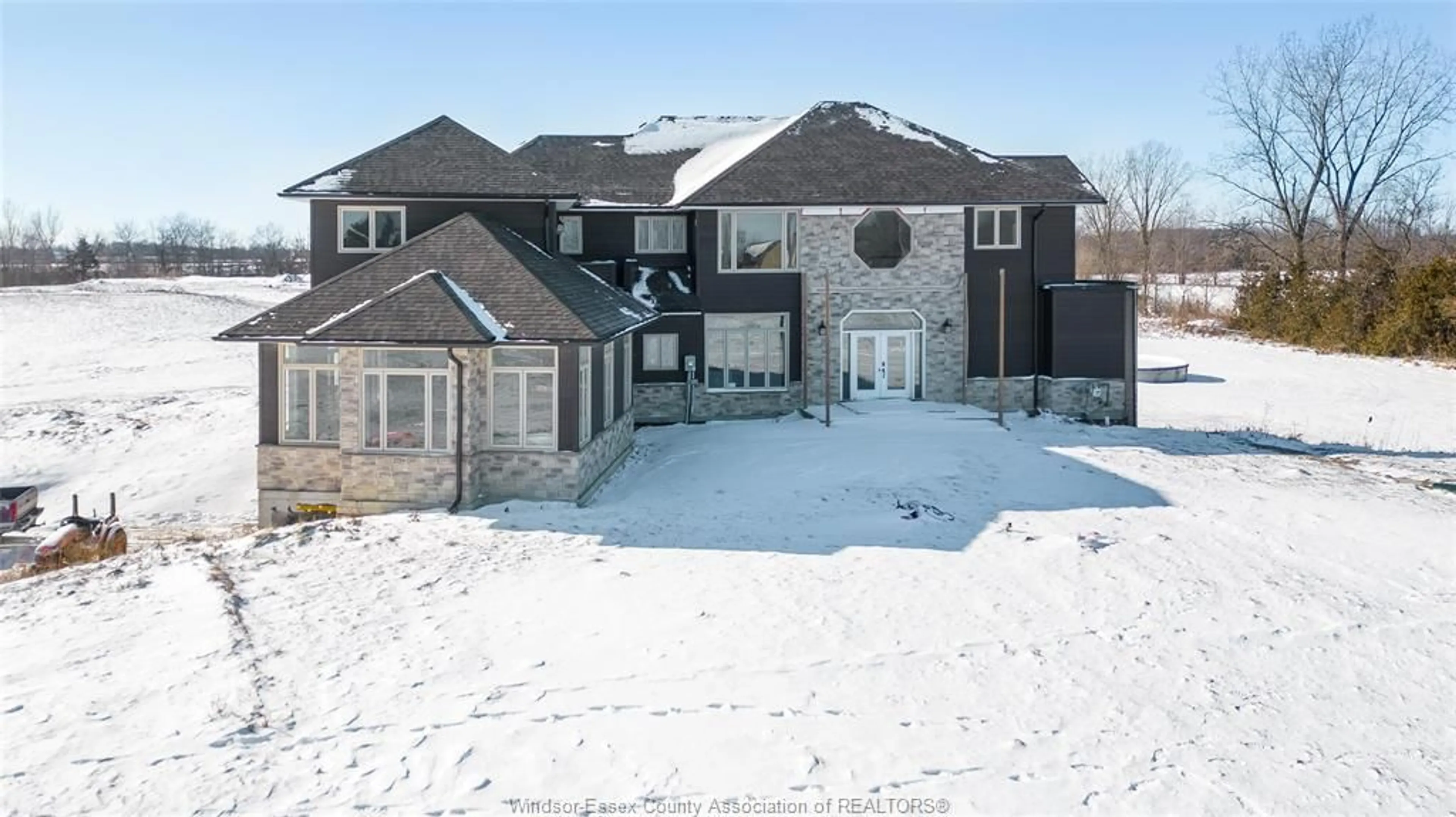 A pic from outside/outdoor area/front of a property/back of a property/a pic from drone, unknown for 856 TALBOT, Lakeshore Ontario N0R 1K0