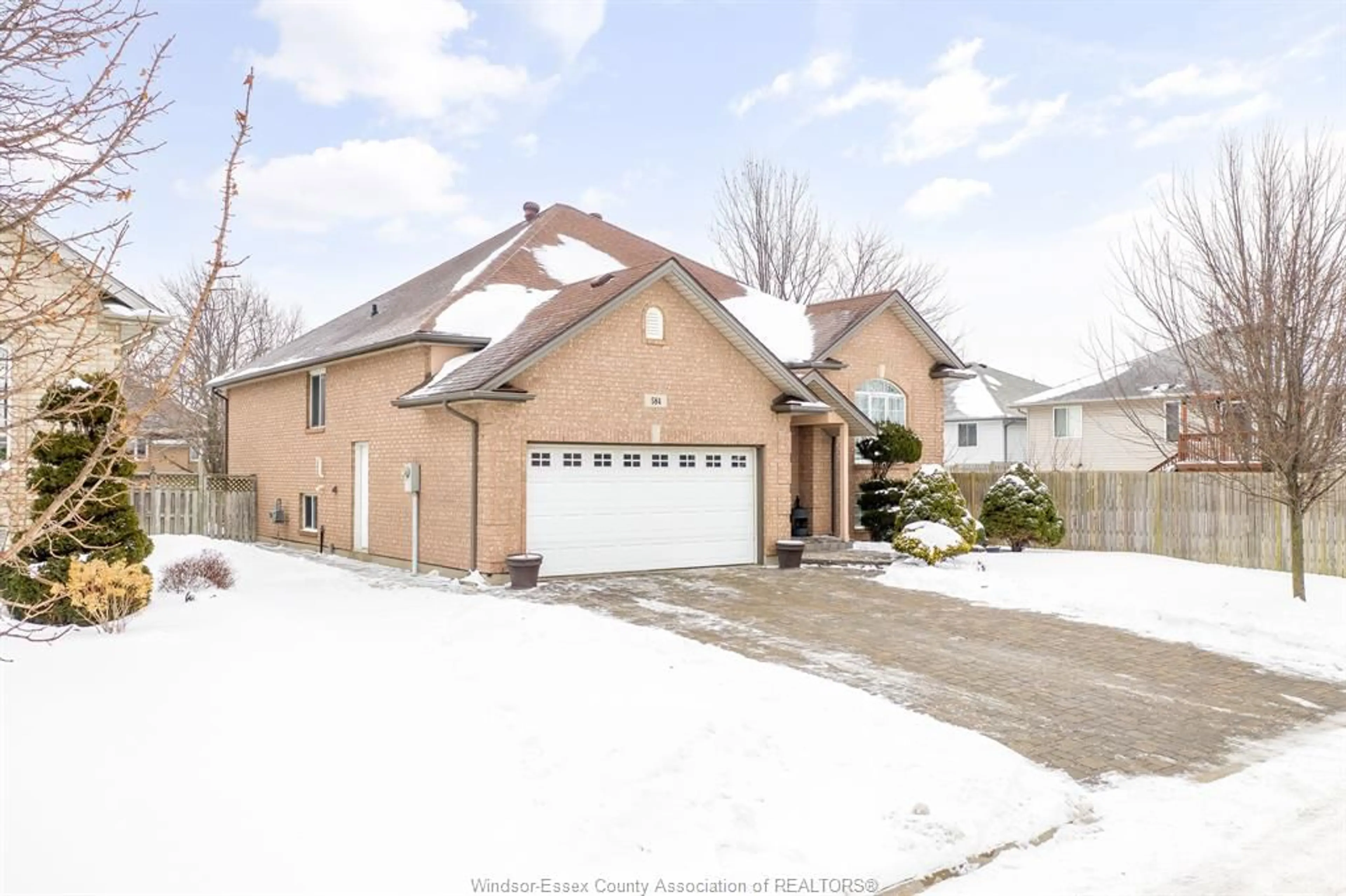 Unknown for 584 BELLAGIO Dr, Windsor Ontario N8P 1J9