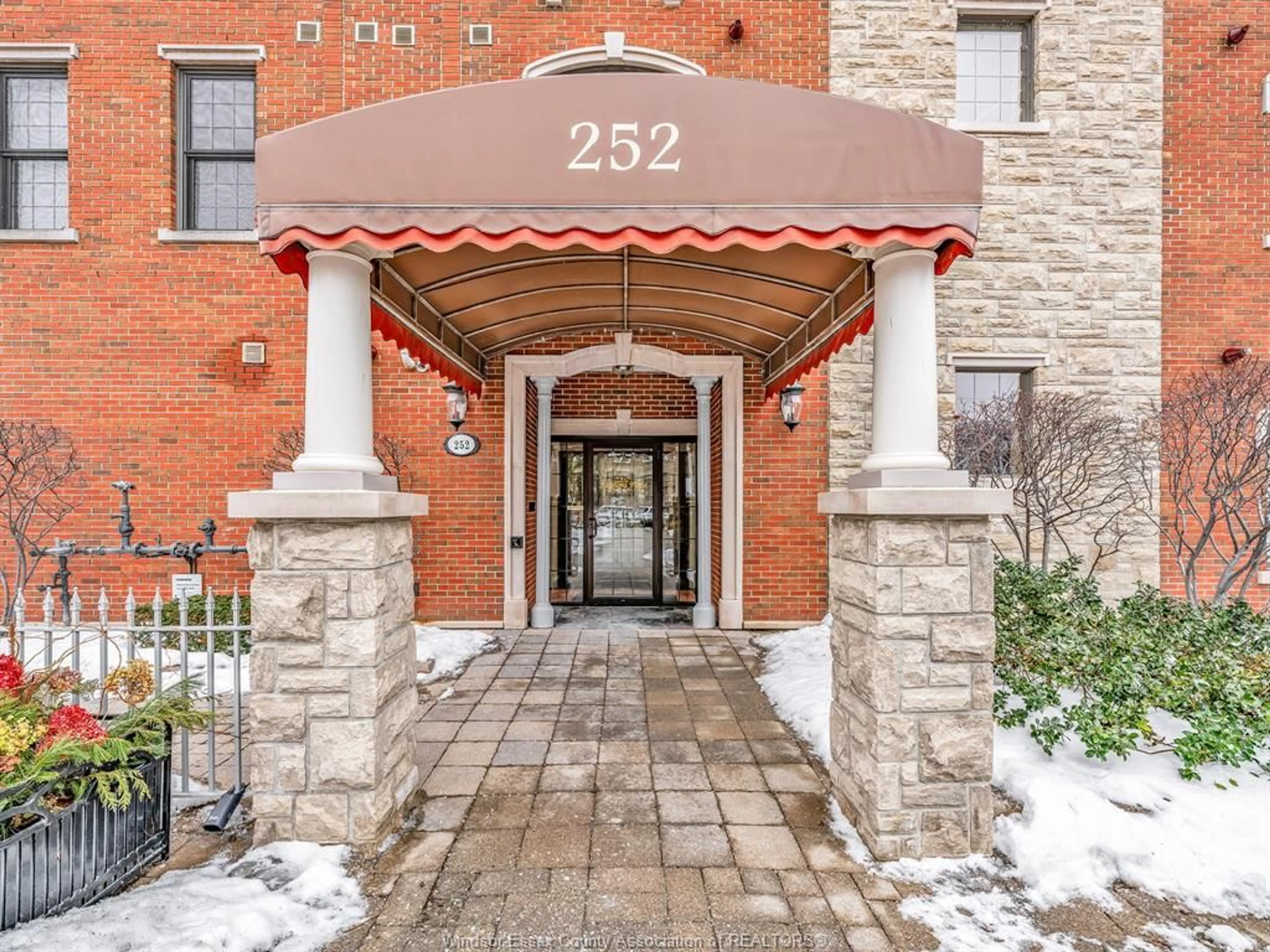 Unknown for 252 DALHOUSIE #304, Amherstburg Ontario N9V 1W7