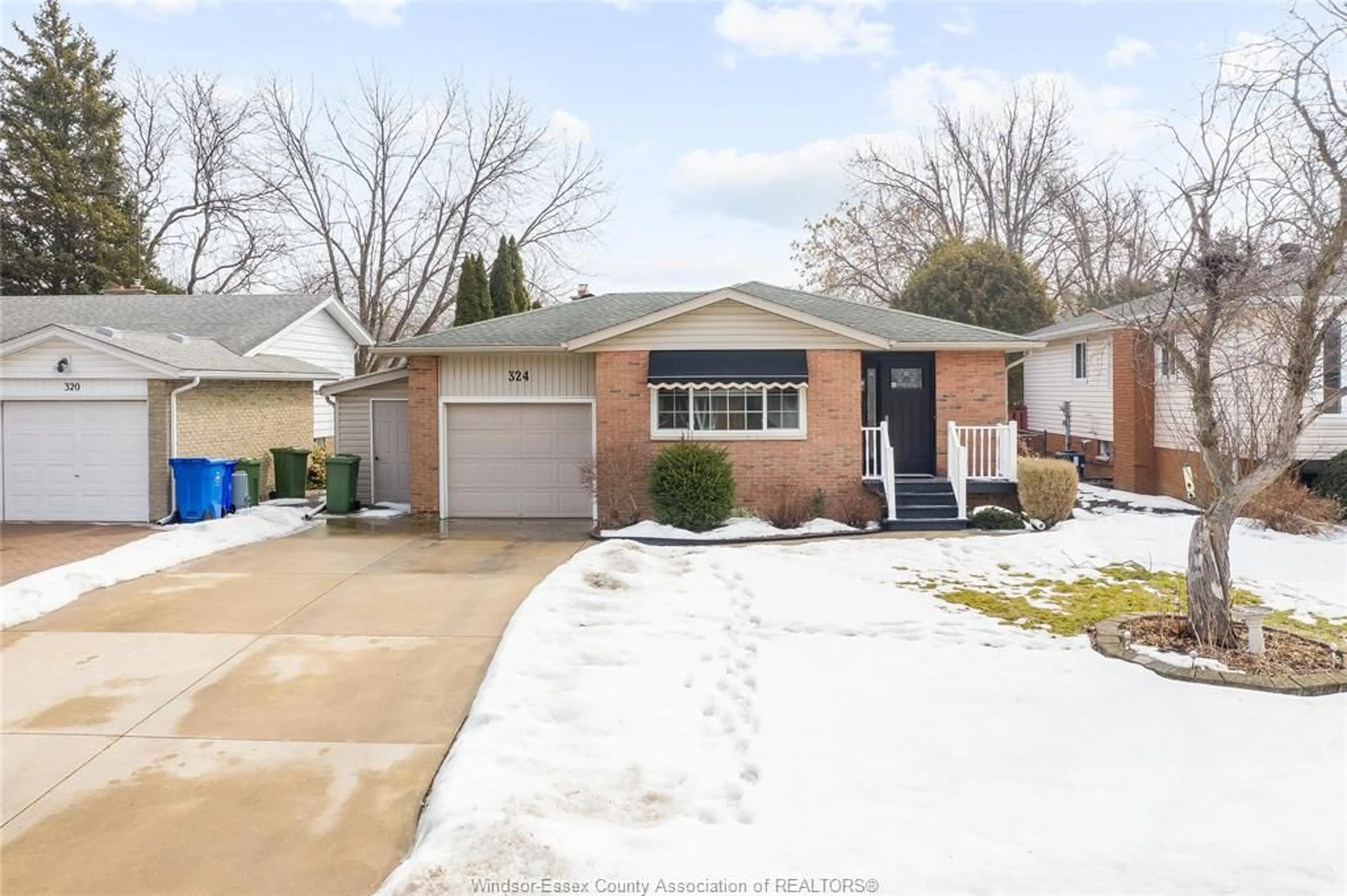 Home with brick exterior material, street for 324 KELLY, Essex Ontario N8M 1V3