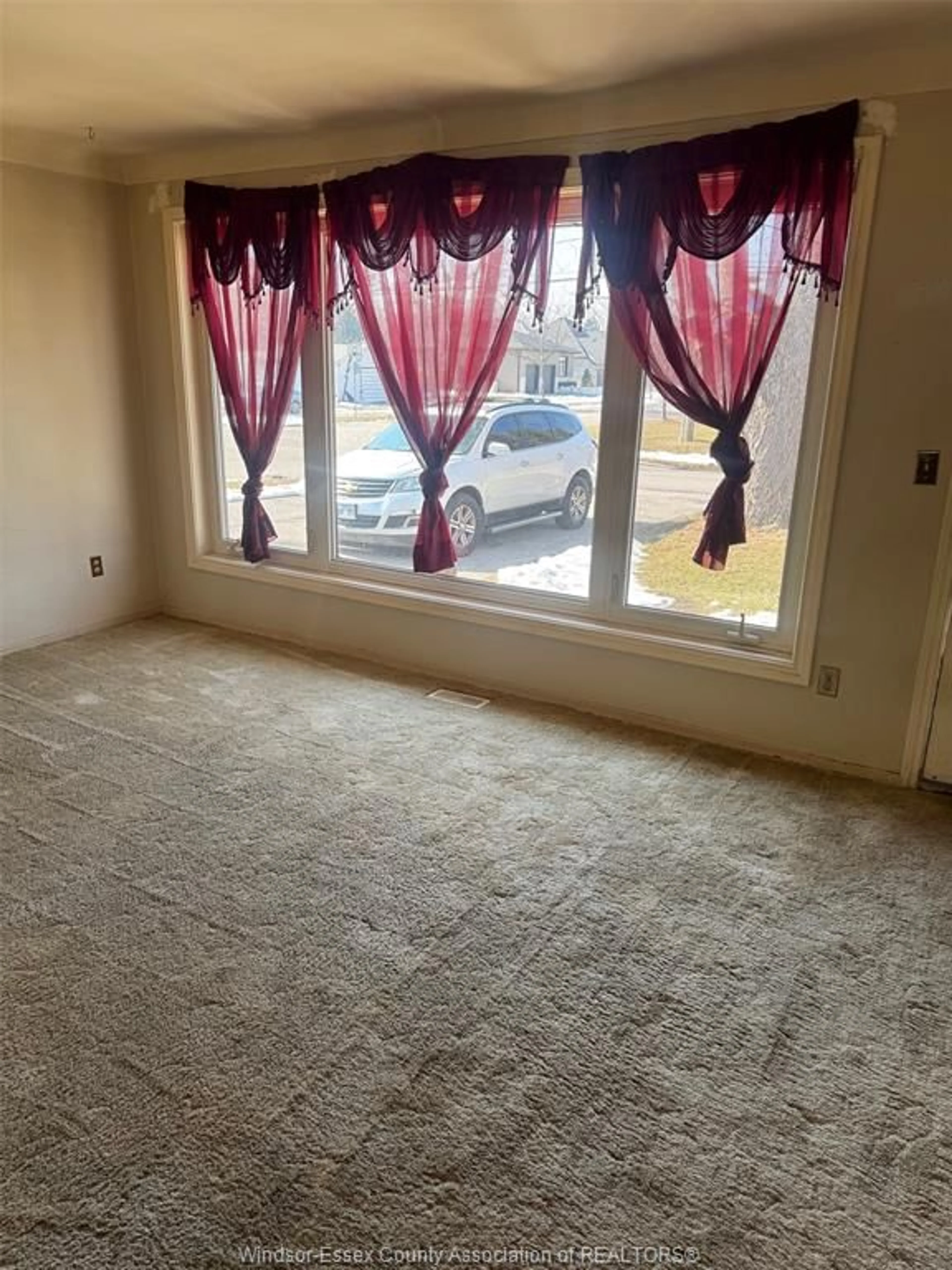 A pic of a room for 6110 QUICK Ave, LaSalle Ontario N9J 3C7