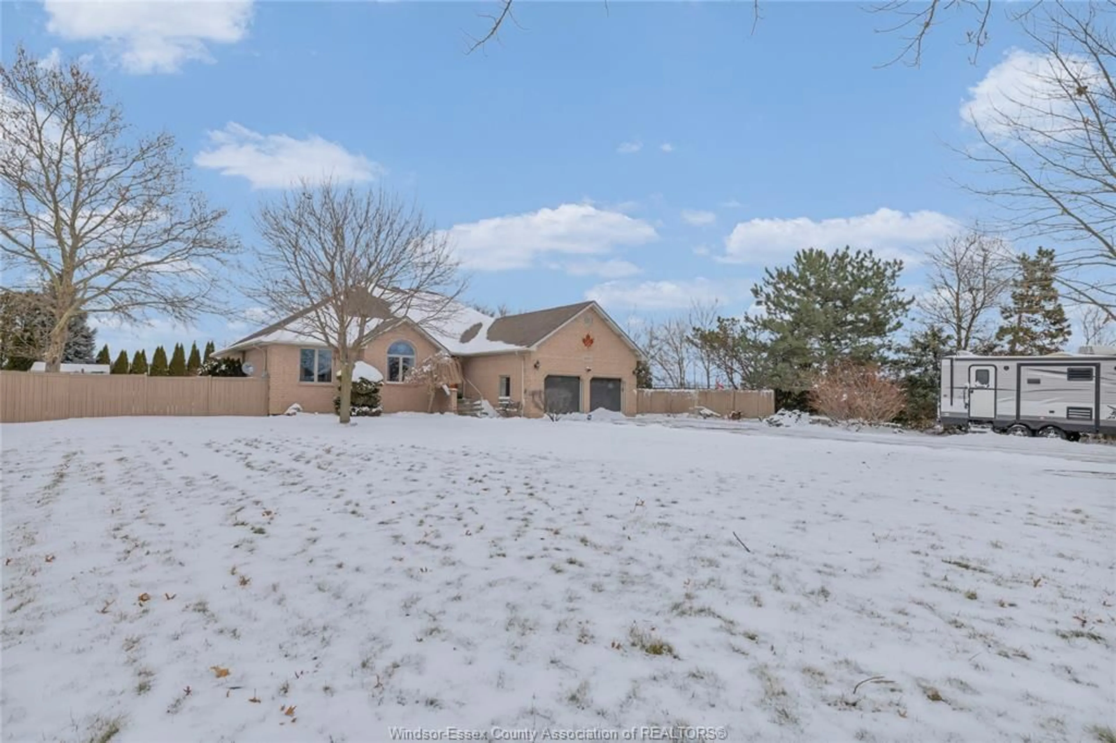 A pic from outside/outdoor area/front of a property/back of a property/a pic from drone, unknown for 4160 BASELINE, Windsor Ontario N9A 6T3