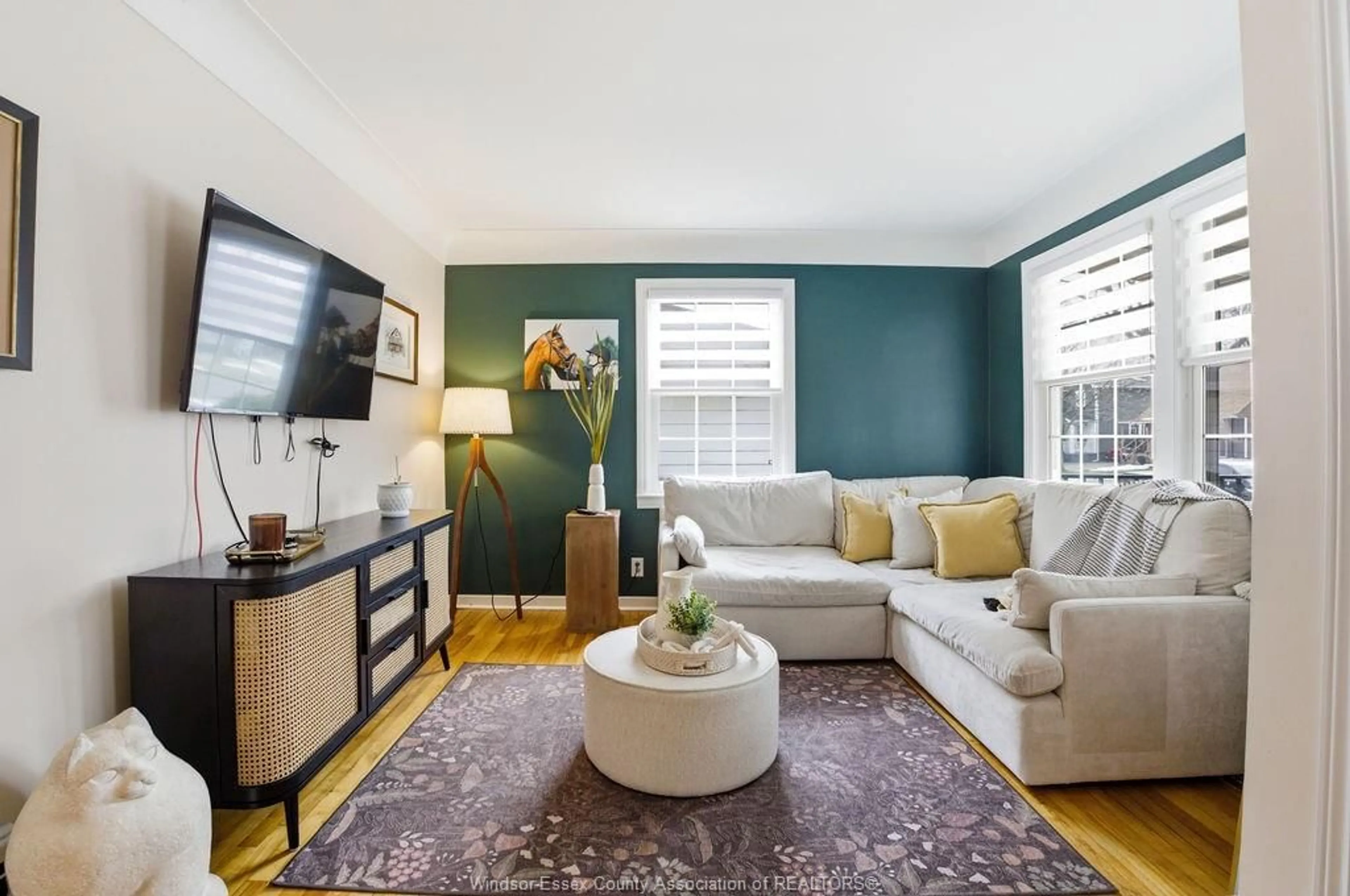 Living room with furniture, unknown for 1960 ELLROSE Ave, Windsor Ontario N8W 4T9