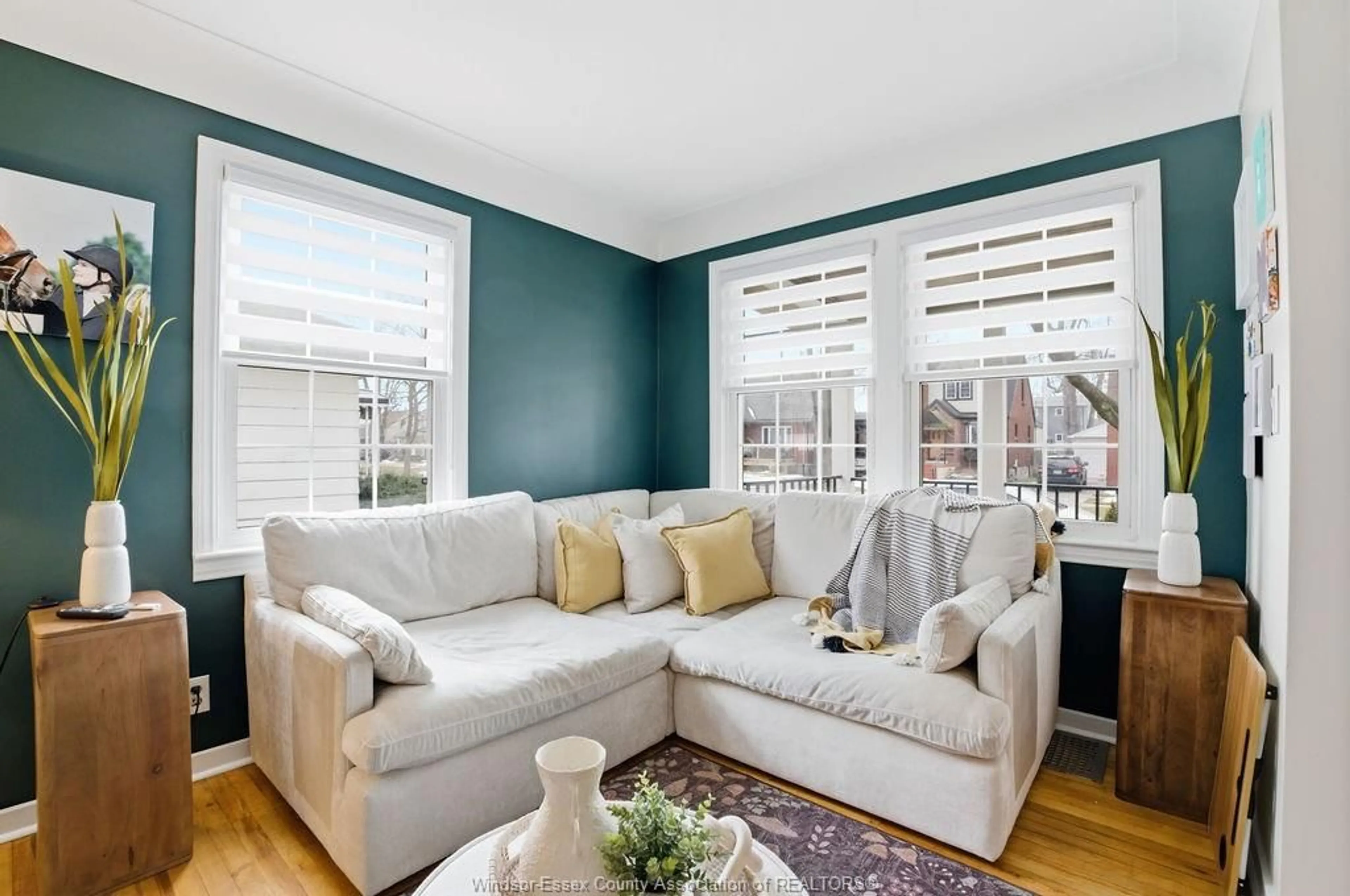 Living room with furniture, unknown for 1960 ELLROSE Ave, Windsor Ontario N8W 4T9