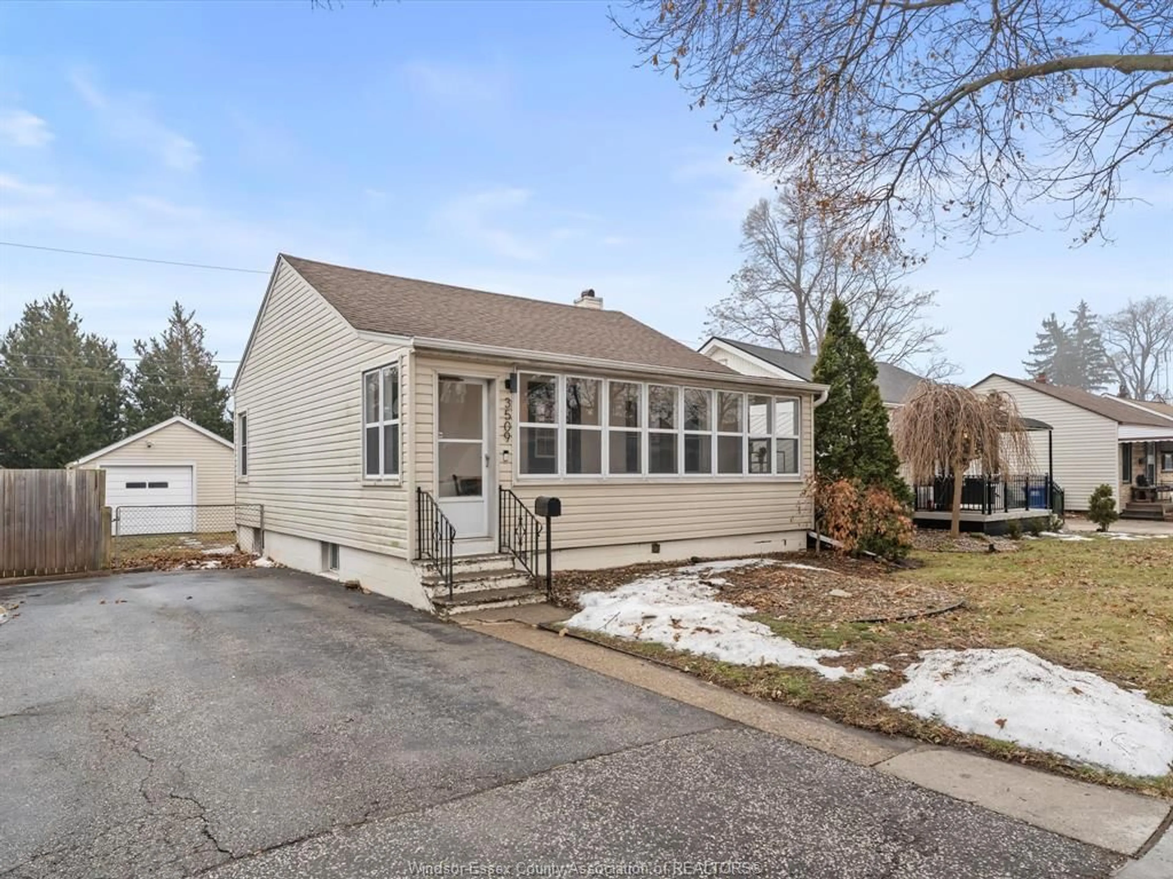 Home with vinyl exterior material, street for 3509 Mulford Crt, Windsor Ontario N9C 1W8