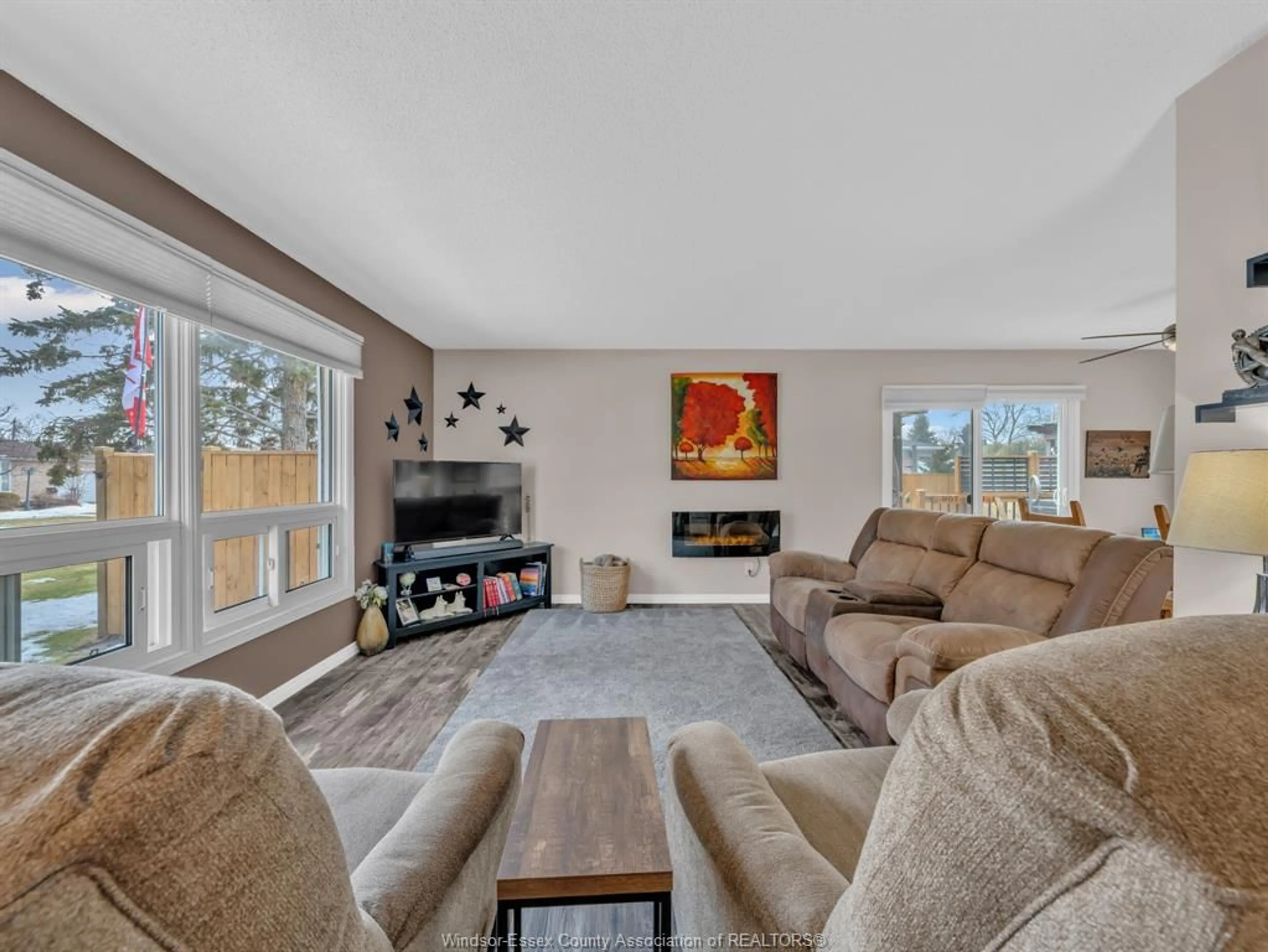 Living room with furniture, unknown for 19 Bennie Ave, Leamington Ontario N8H 4M1