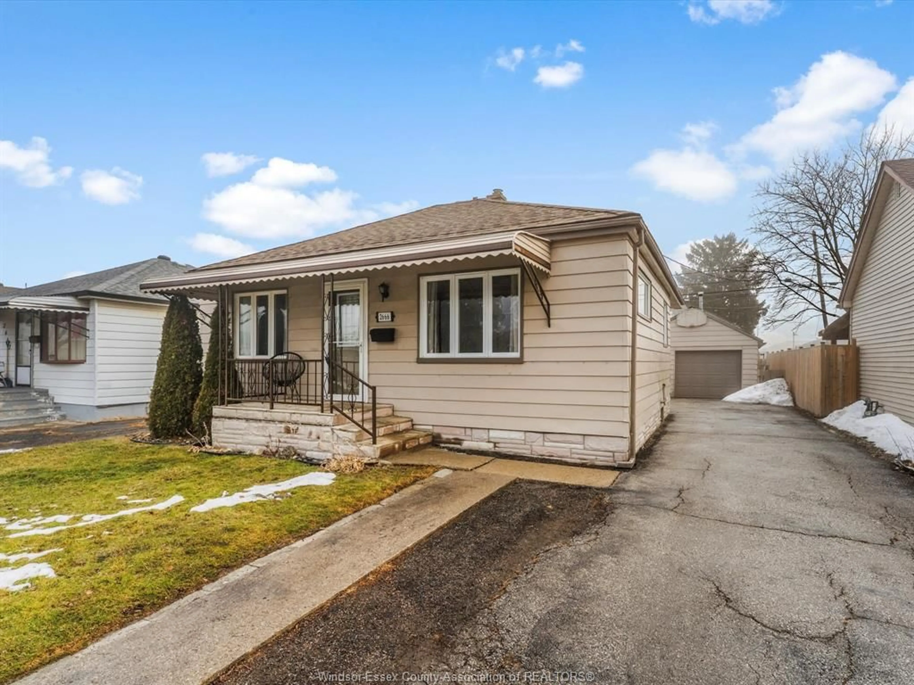 Home with vinyl exterior material, street for 2666 CHANDLER, Windsor Ontario N8W 4B3