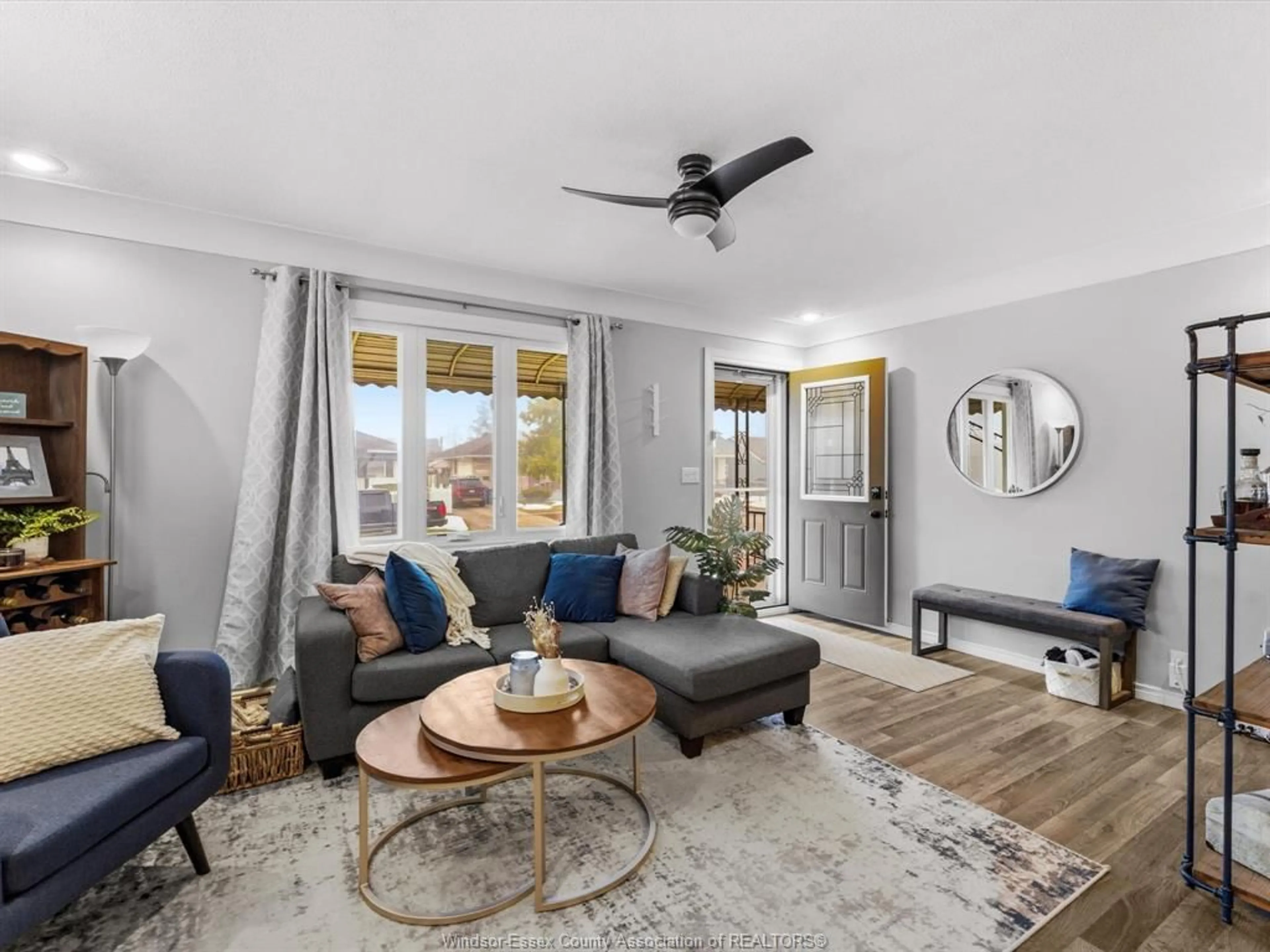 Living room with furniture, unknown for 2666 CHANDLER, Windsor Ontario N8W 4B3