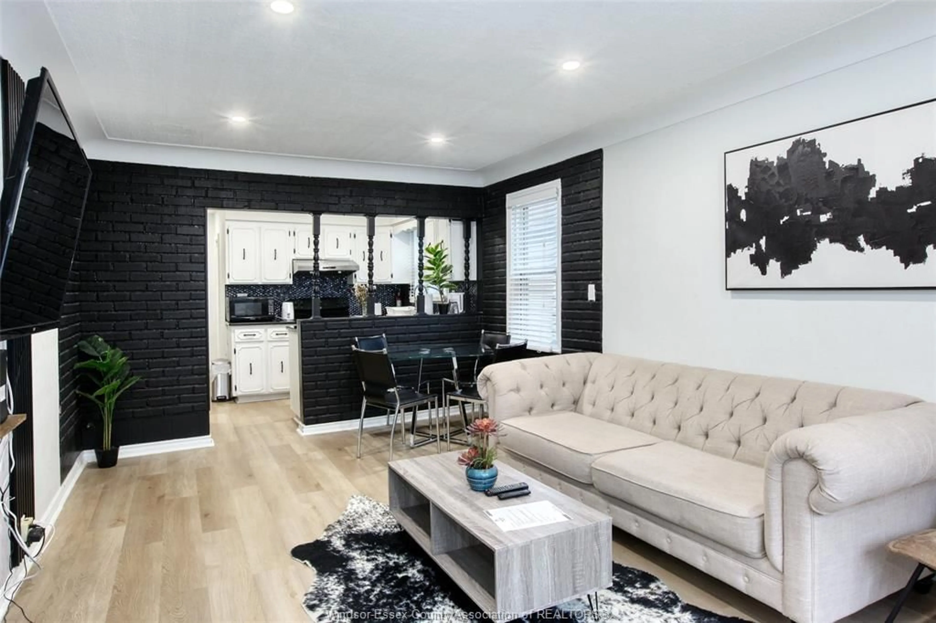 Living room with furniture, unknown for 1655 FORD Blvd, Windsor Ontario N8T 2C9