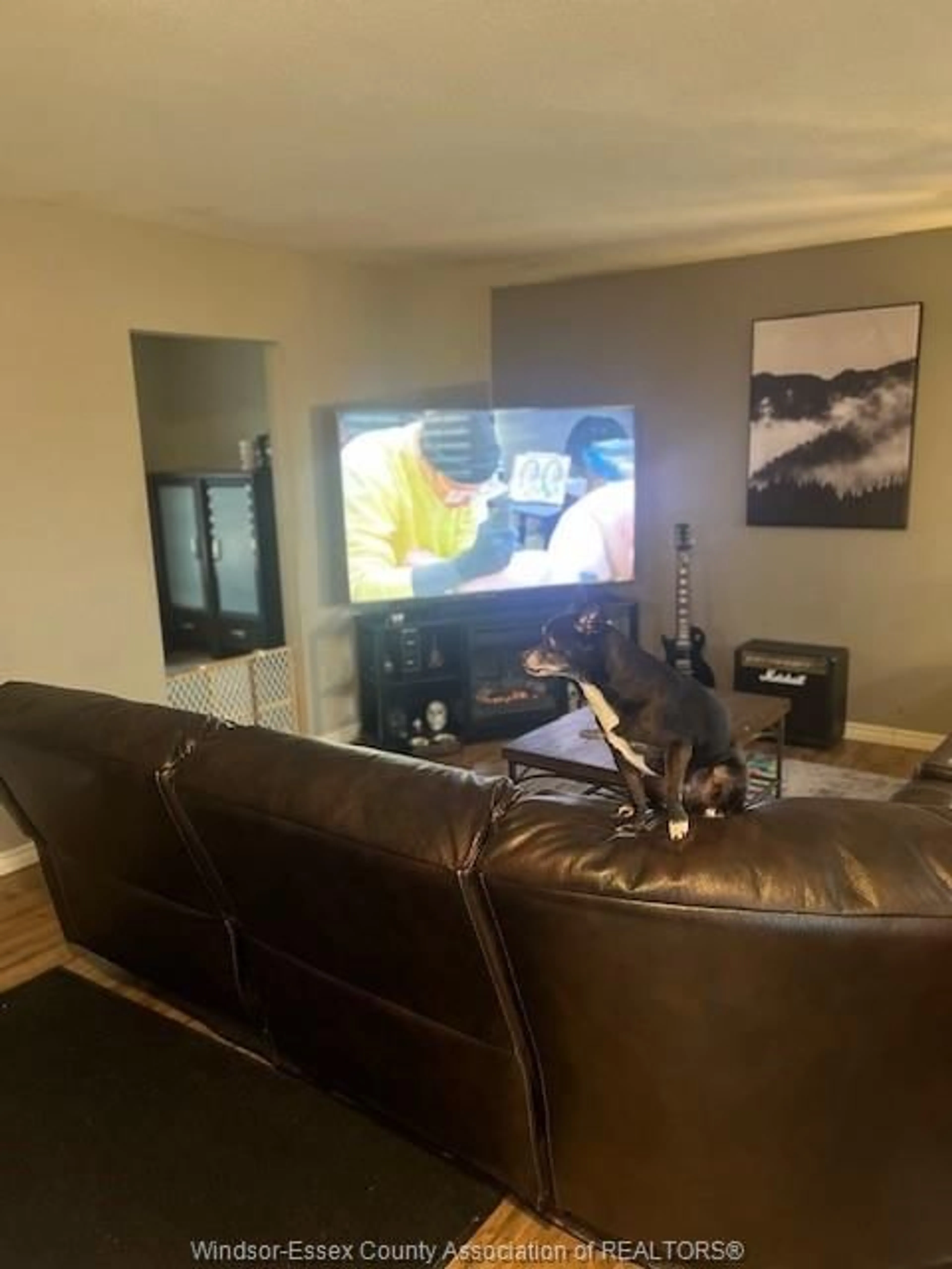 A pic of a room for 3090 PEACE Crt, Windsor Ontario N8T 2J4